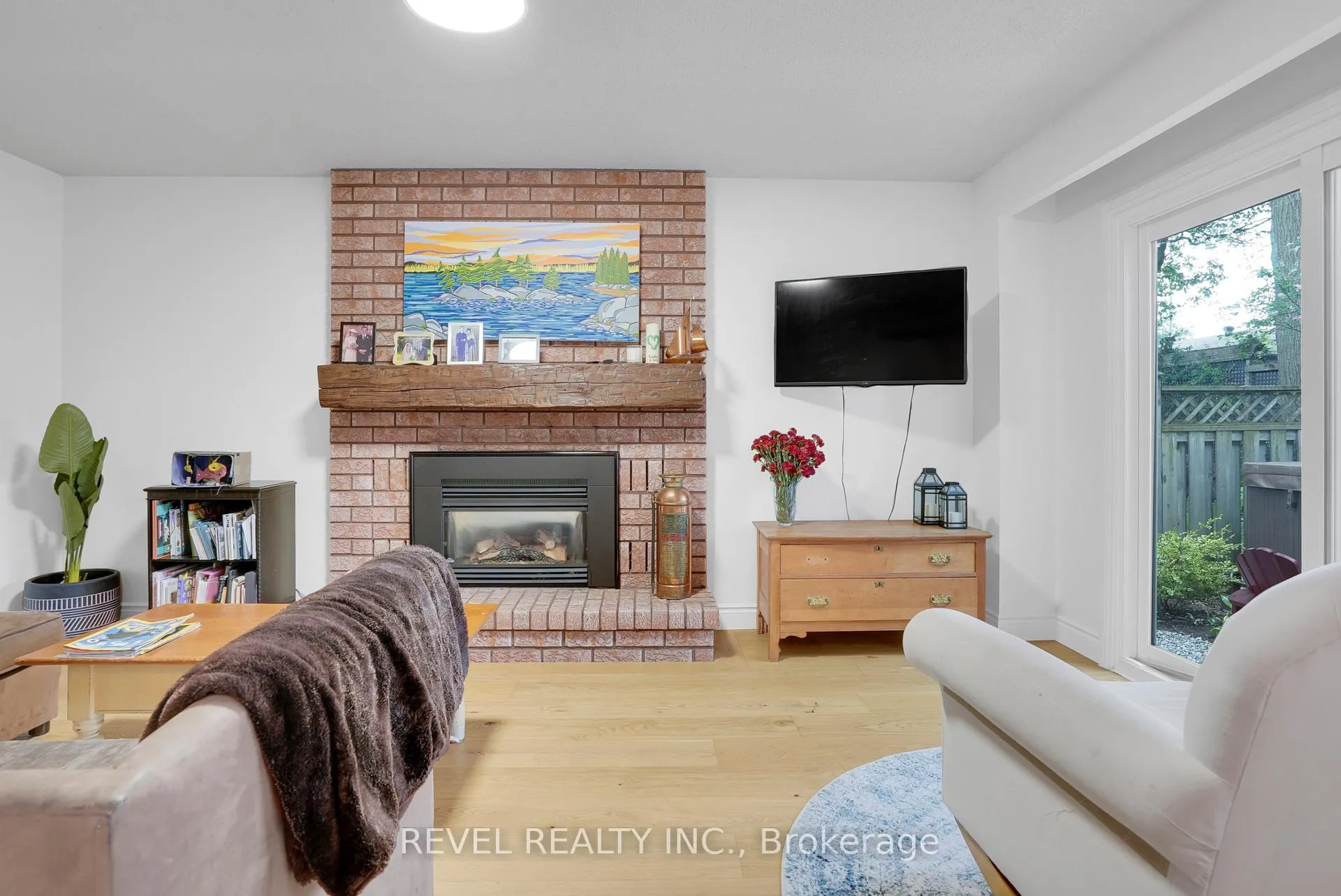 Photo 15 of 53 Oakridge Drive, Barrie, Sunnidale — HOMEH