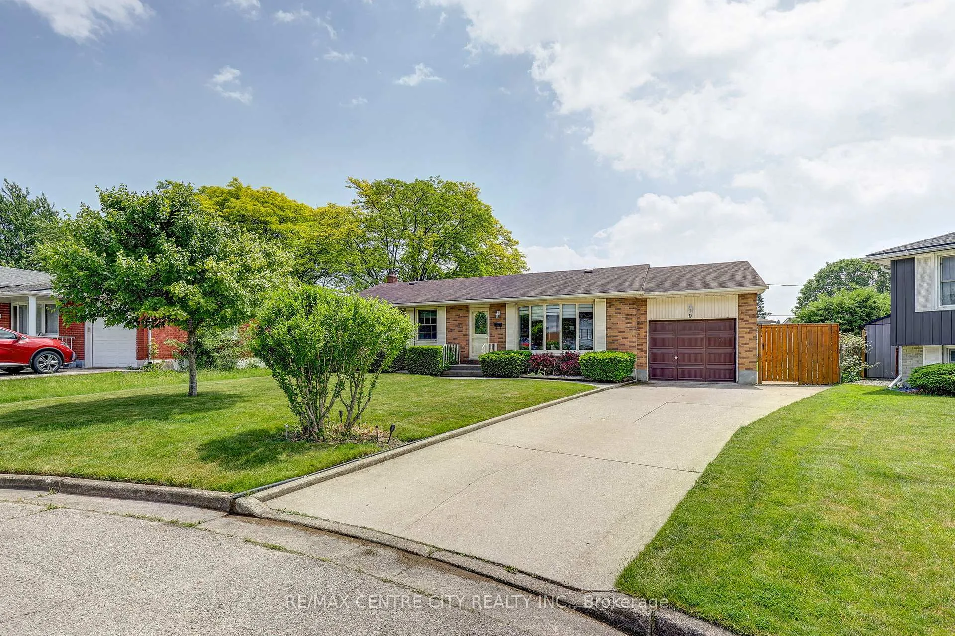 Photo 1 of 9 Northwood Place, St. Thomas — HOMEH