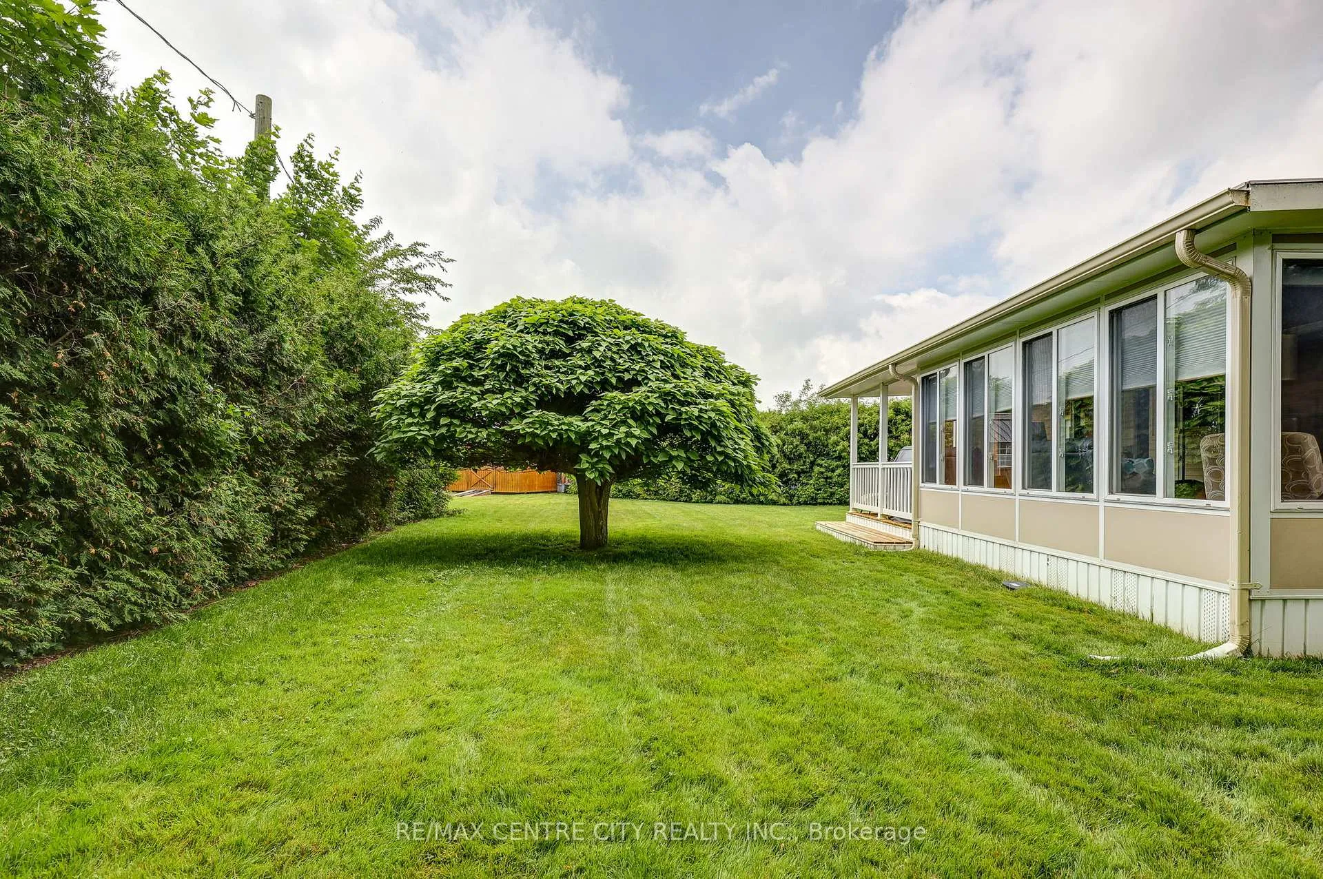 Photo 7 of 9 Northwood Place, St. Thomas — HOMEH