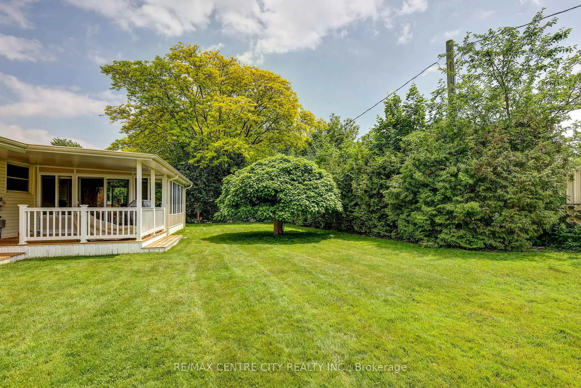 Photo 11 of 9 Northwood Place, St. Thomas — HOMEH