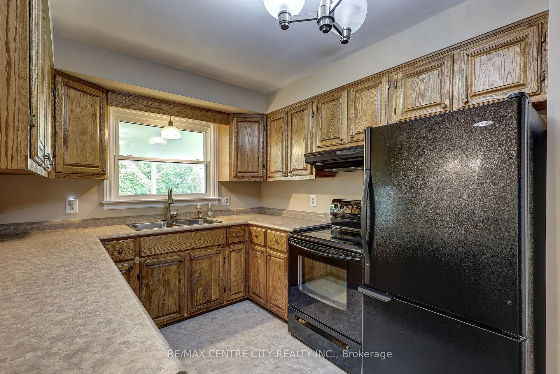 Photo 27 of 9 Northwood Place, St. Thomas — HOMEH