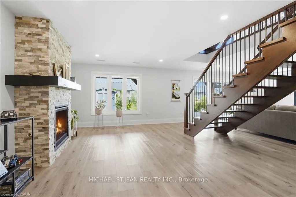 Photo 27 of 59 Swan Avenue, Pelham, Fonthill — HOMEH