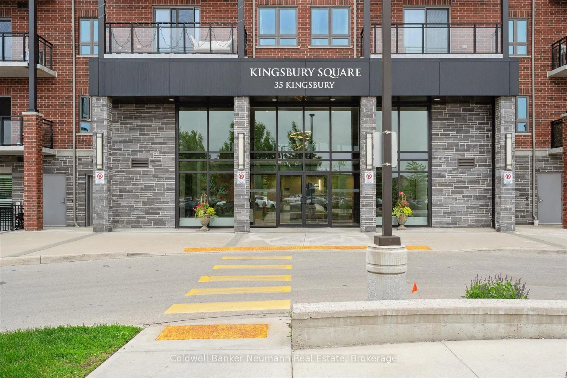 Photo 2 of Unit 217, 35 Kingsbury Square, Guelph, Pineridge/Westminster Woods — HOMEH