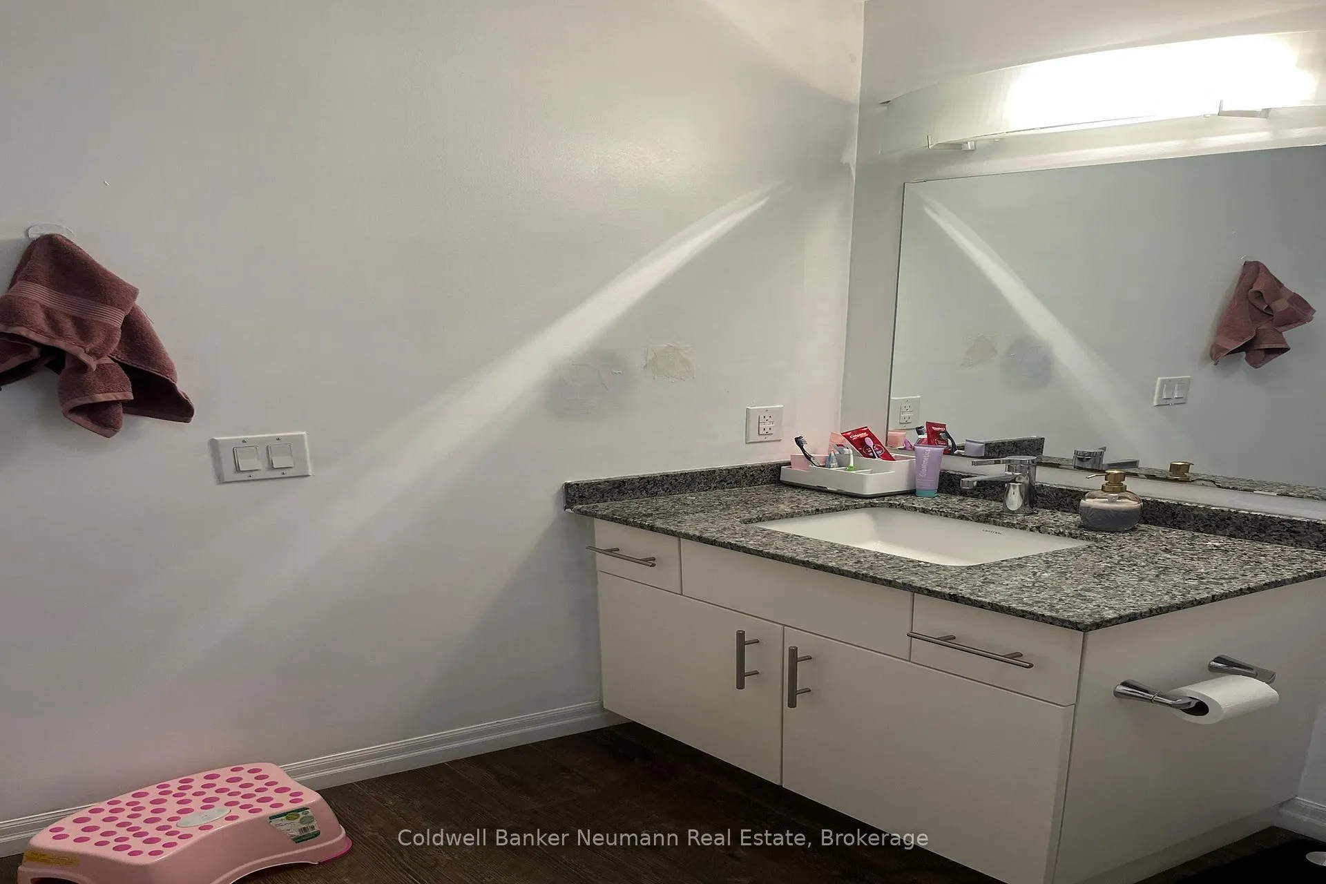 Photo 10 of Unit 217, 35 Kingsbury Square, Guelph, Pineridge/Westminster Woods — HOMEH