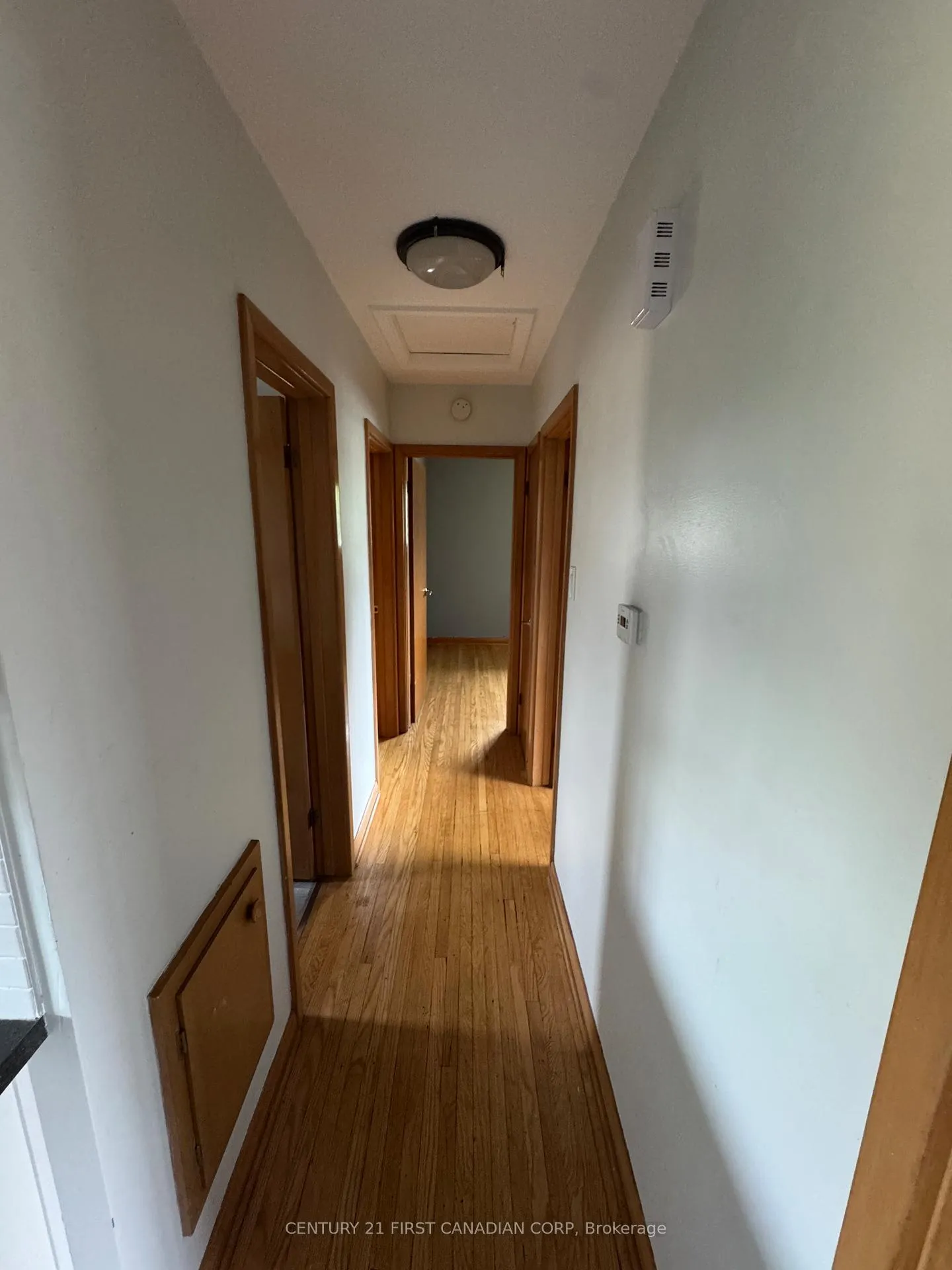 Photo 14 of 100 Susan Avenue, London, East D — HOMEH