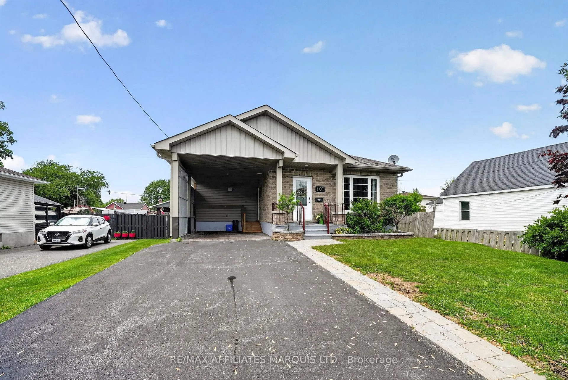 Photo 3 of 107 Tollgate Road W, Cornwall, Cornwall — HOMEH