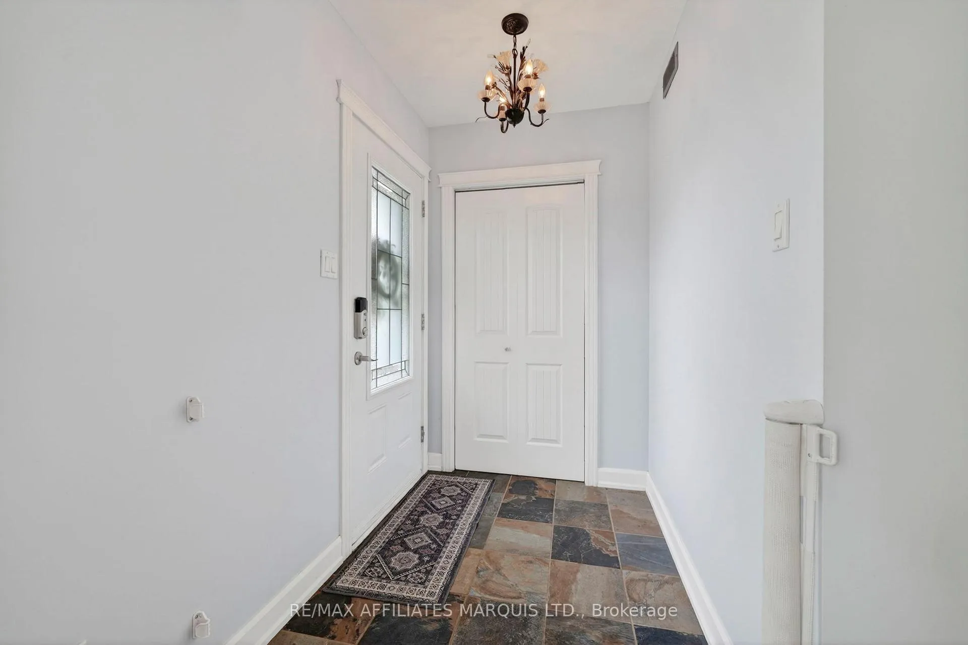 Photo 6 of 107 Tollgate Road W, Cornwall, Cornwall — HOMEH