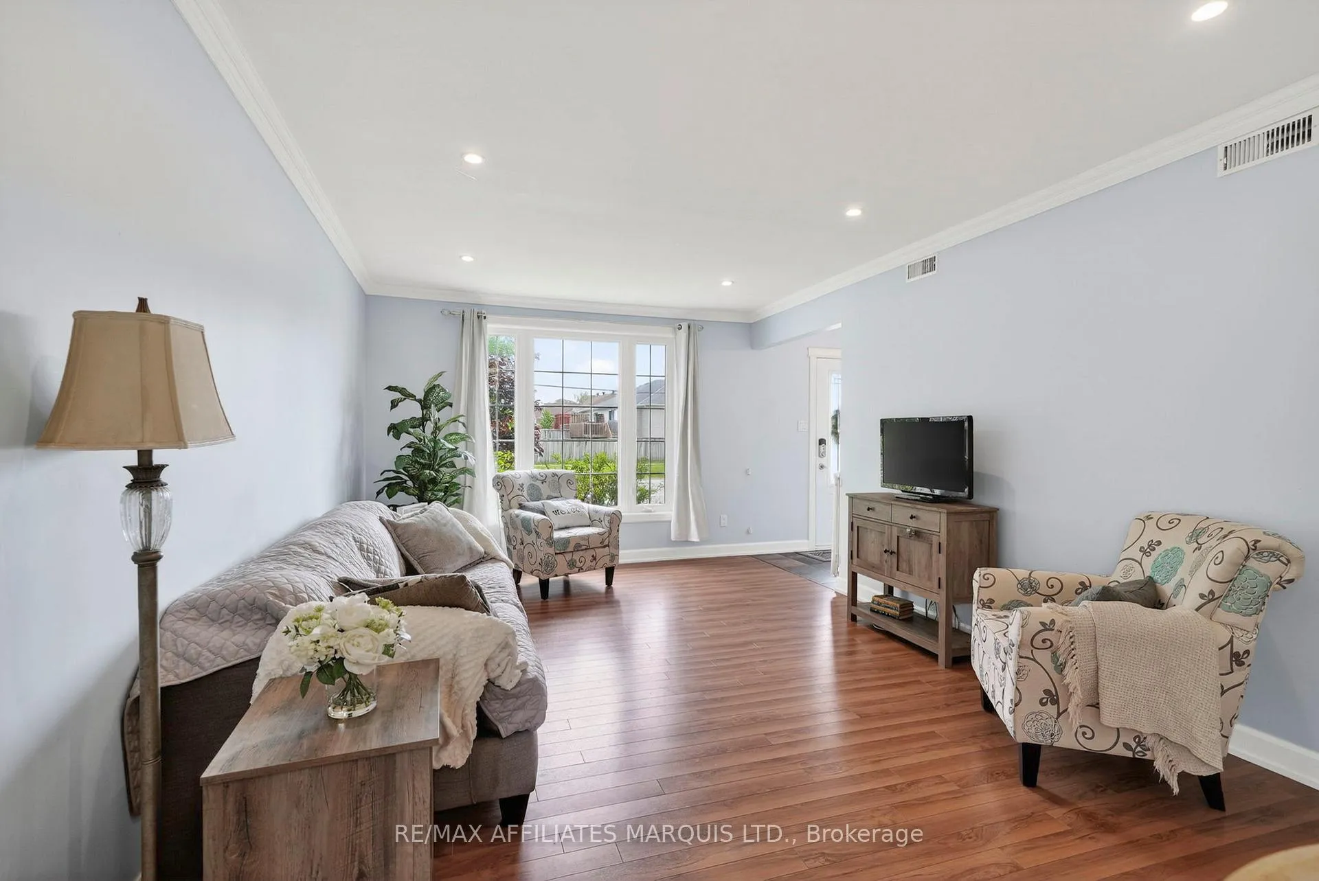 Photo 8 of 107 Tollgate Road W, Cornwall, Cornwall — HOMEH