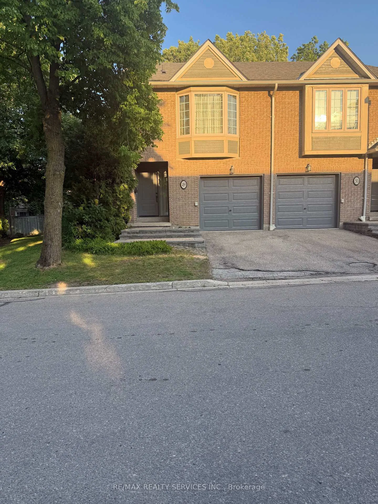 Front of Unit 49, 3100 Fifth Line W