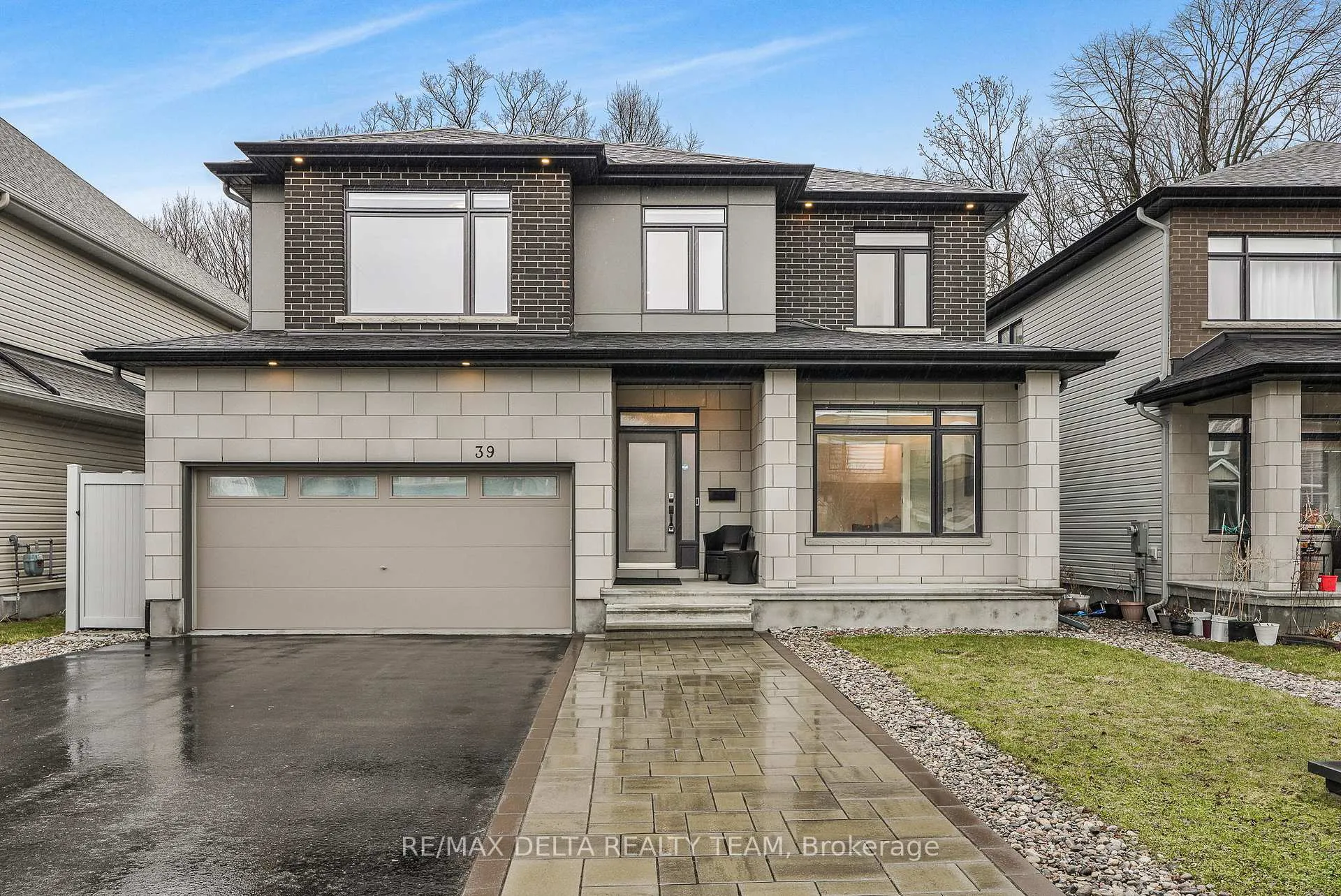 Front of 39 Angel Heights