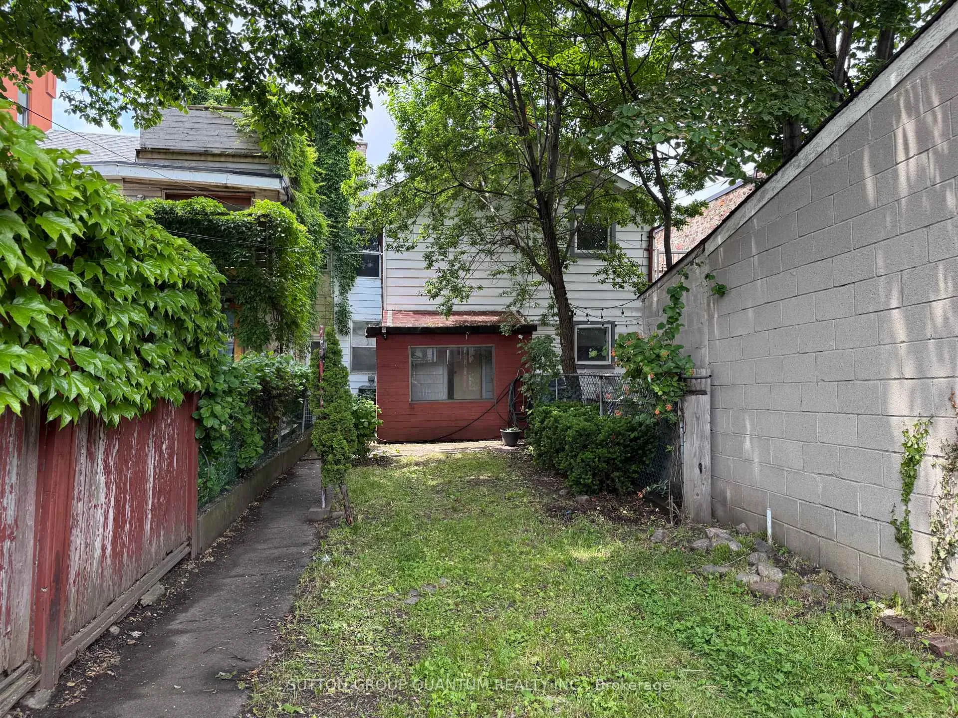 Photo 13 of 7 Casimir Street, Toronto, Kensington-Chinatown — HOMEH