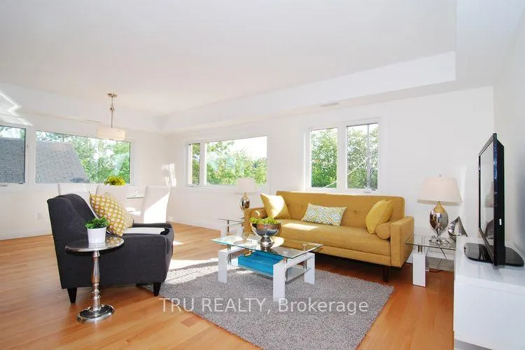 Photo 3 of Unit 2, 335 Olmstead Street, Ottawa, Vanier — HOMEH