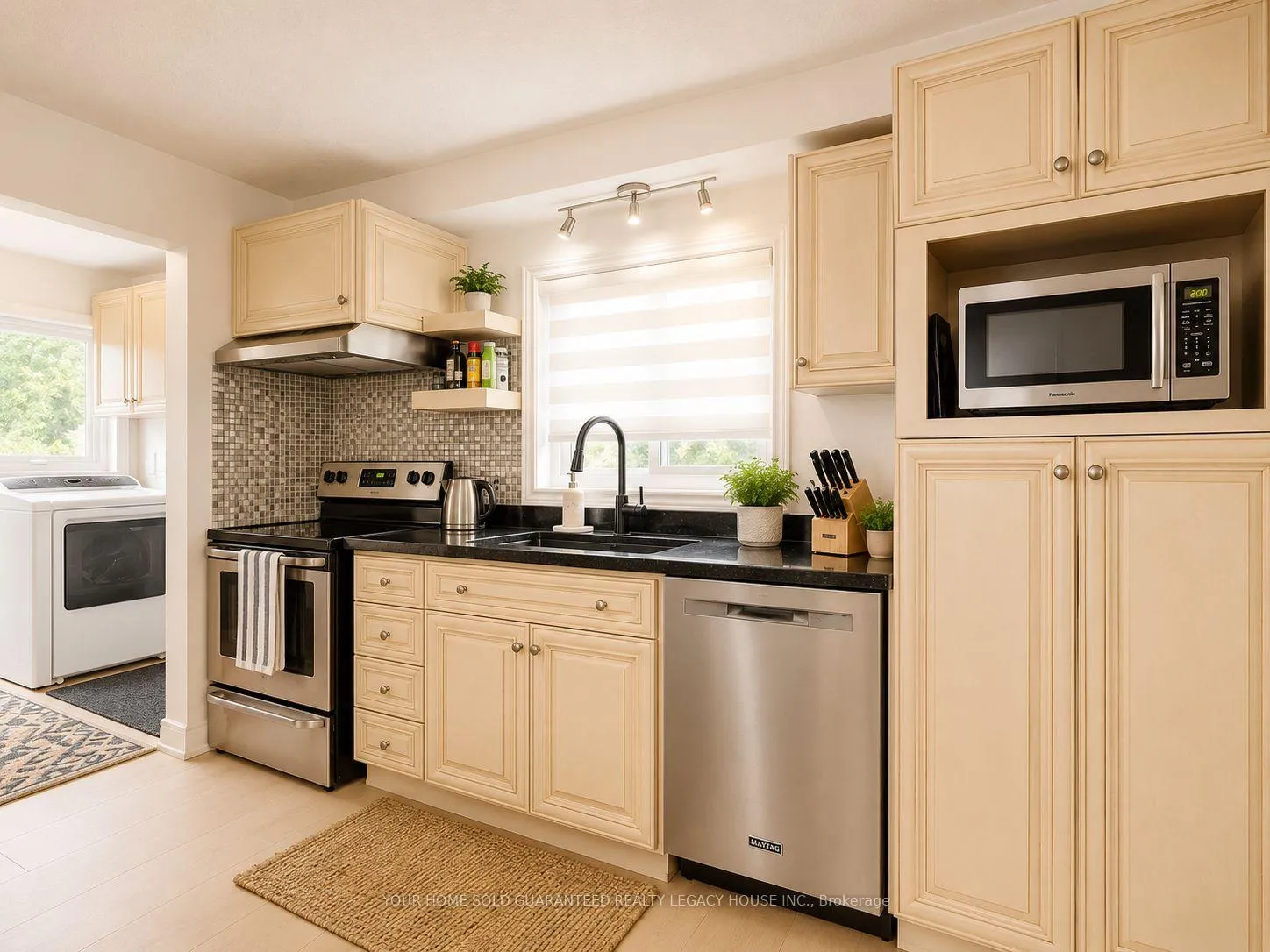 Photo 8 of 254 Pine Beach Drive, Georgina, Keswick South — HOMEH