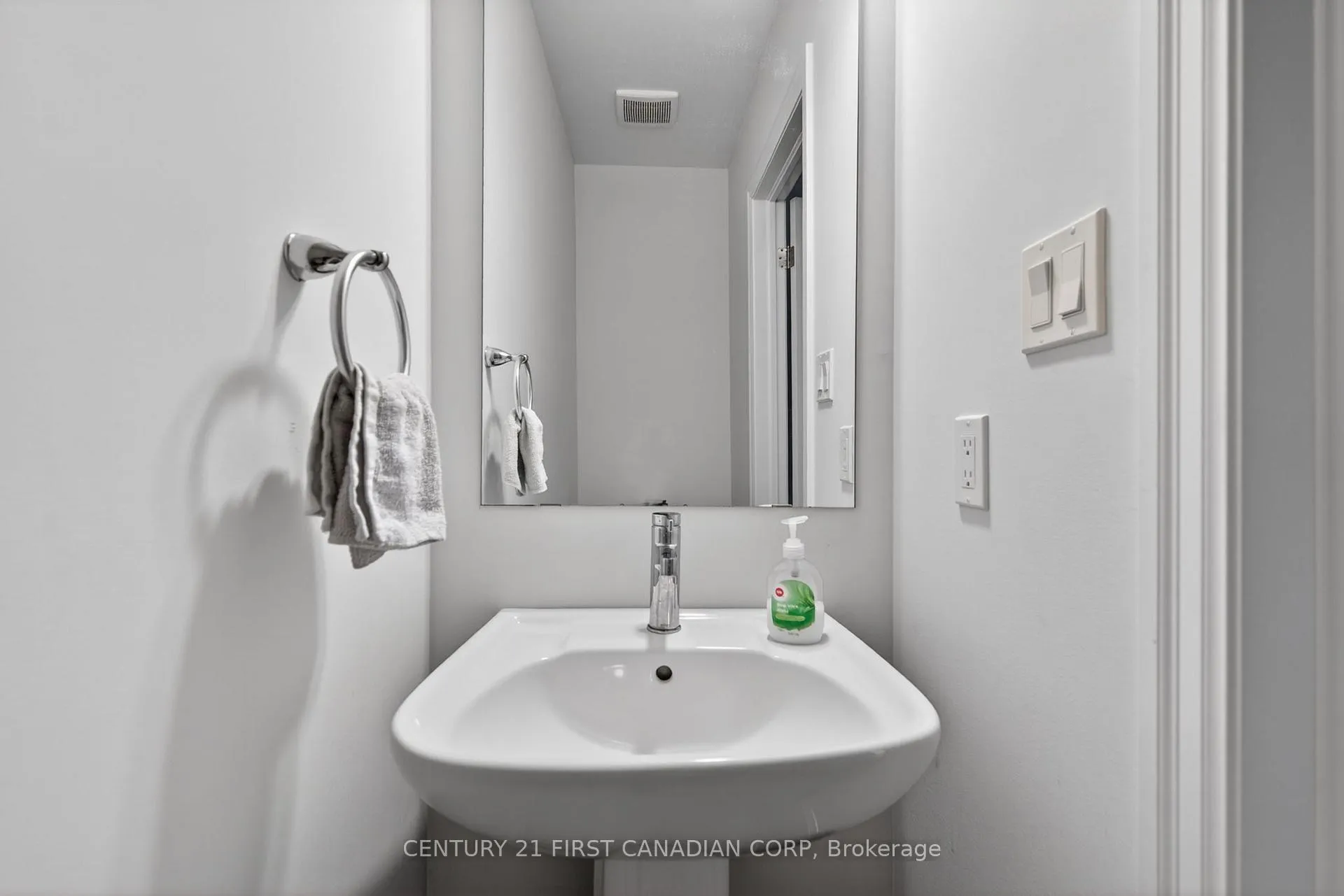 Photo 16 of Unit 9, 807 Kleinburg Drive, London, North B — HOMEH