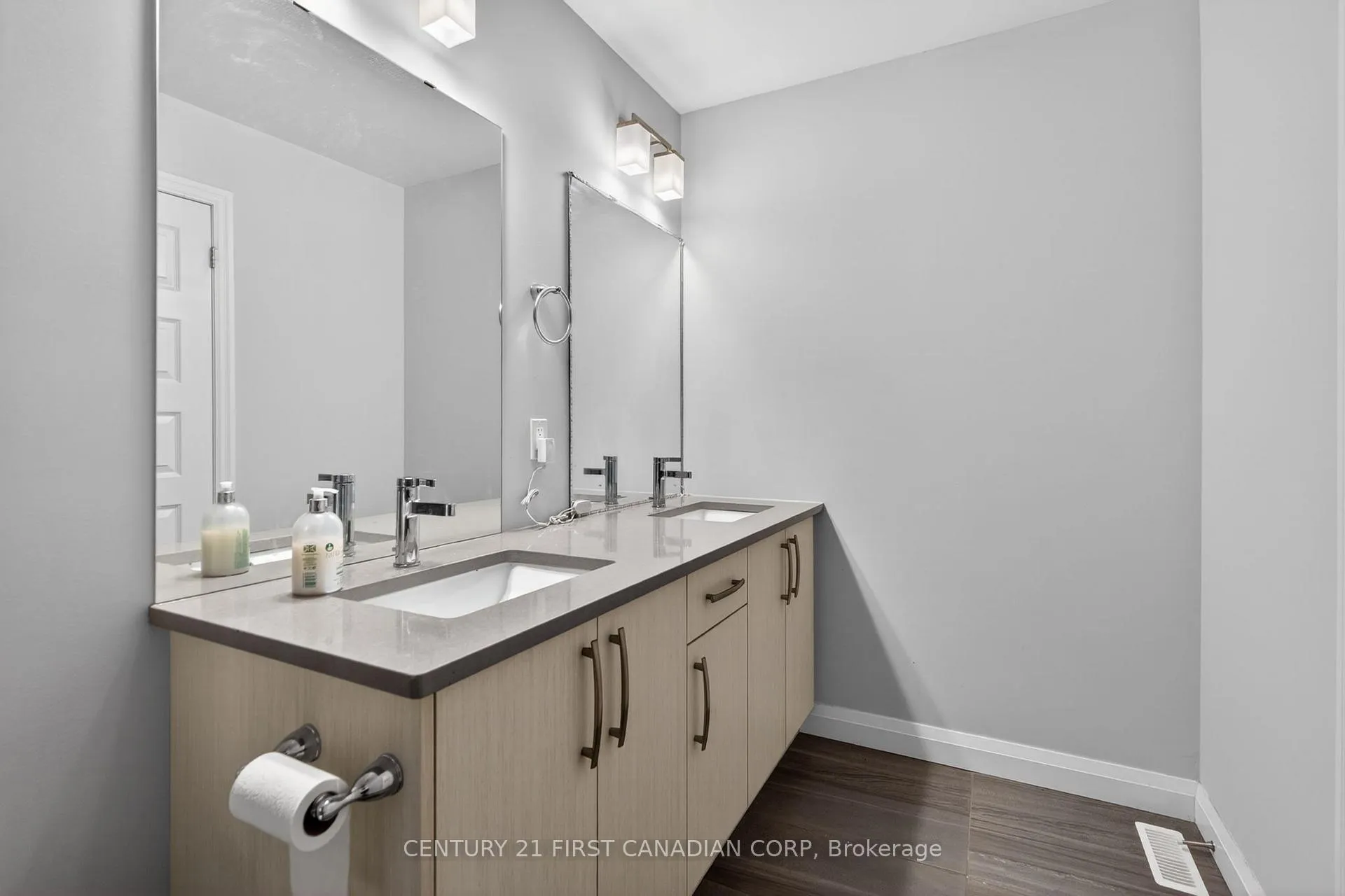 Photo 27 of Unit 9, 807 Kleinburg Drive, London, North B — HOMEH