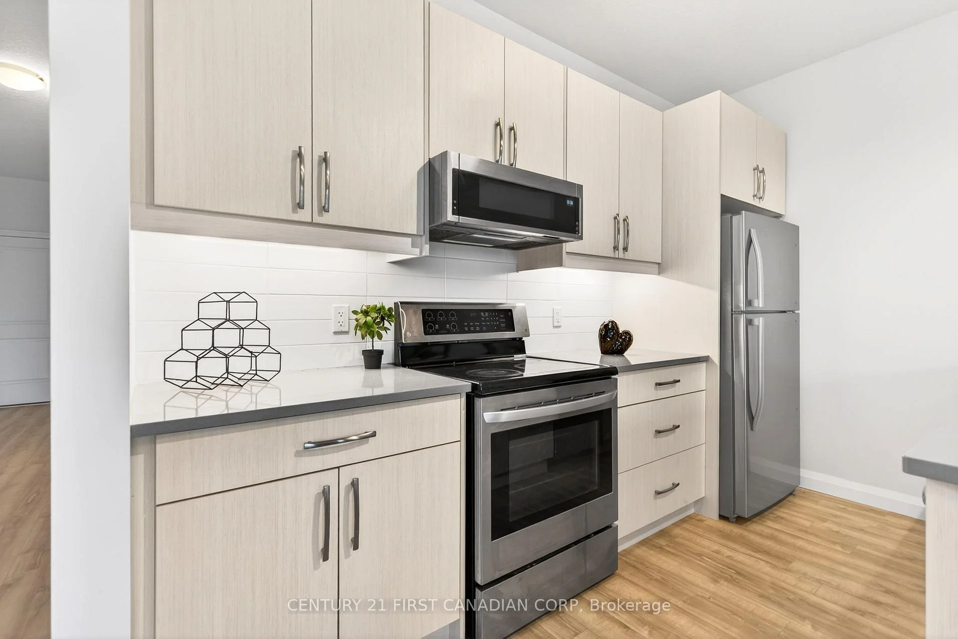 Photo 12 of Unit 9, 807 Kleinburg Drive, London, North B — HOMEH