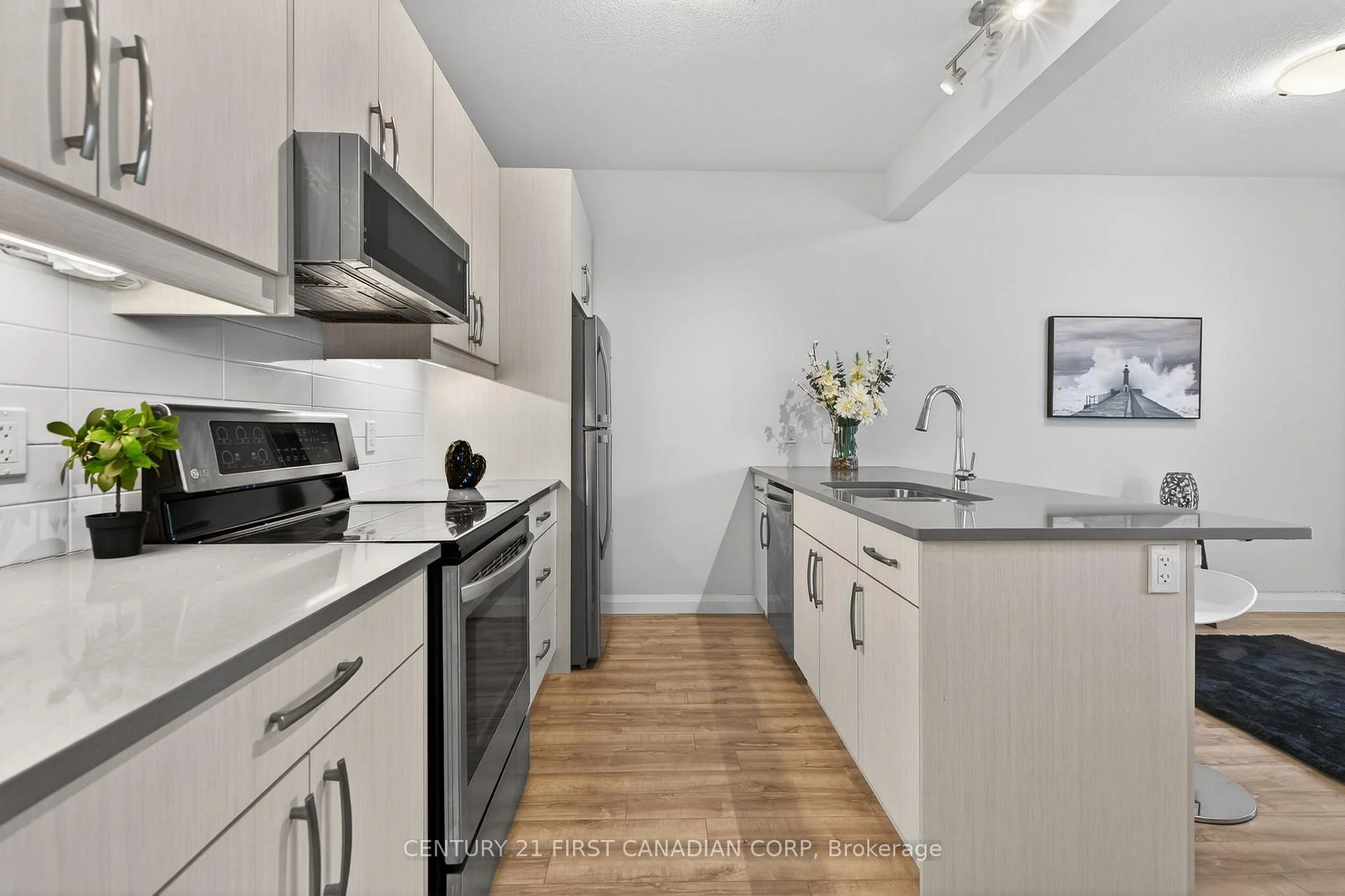 Photo 14 of Unit 9, 807 Kleinburg Drive, London, North B — HOMEH
