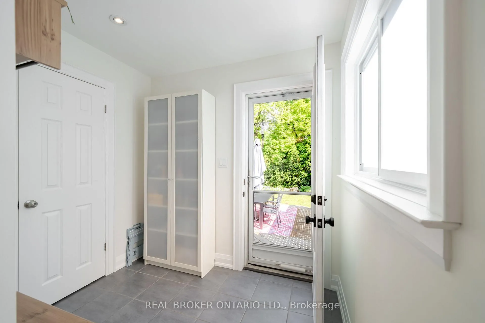 Photo 13 of 162 Coleman Avenue, Toronto, East End-Danforth — HOMEH