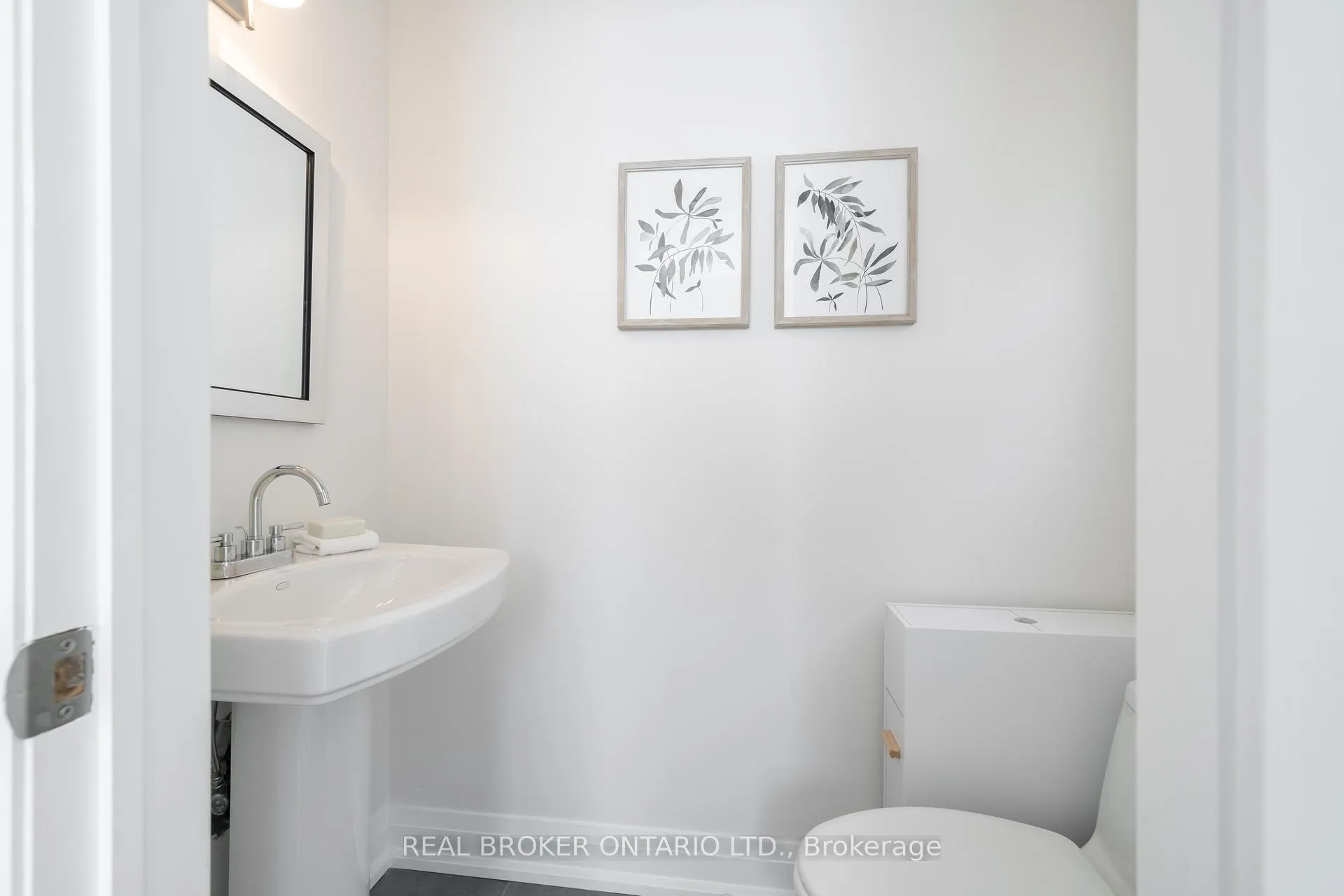 Photo 14 of 162 Coleman Avenue, Toronto, East End-Danforth — HOMEH