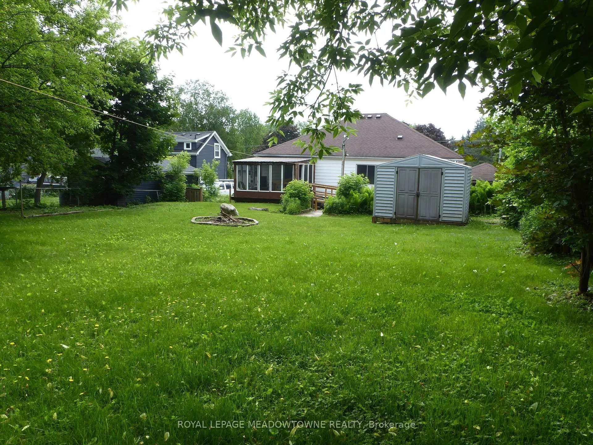 Photo 26 of 43 Cobblehill Road, Halton Hills, Acton — HOMEH