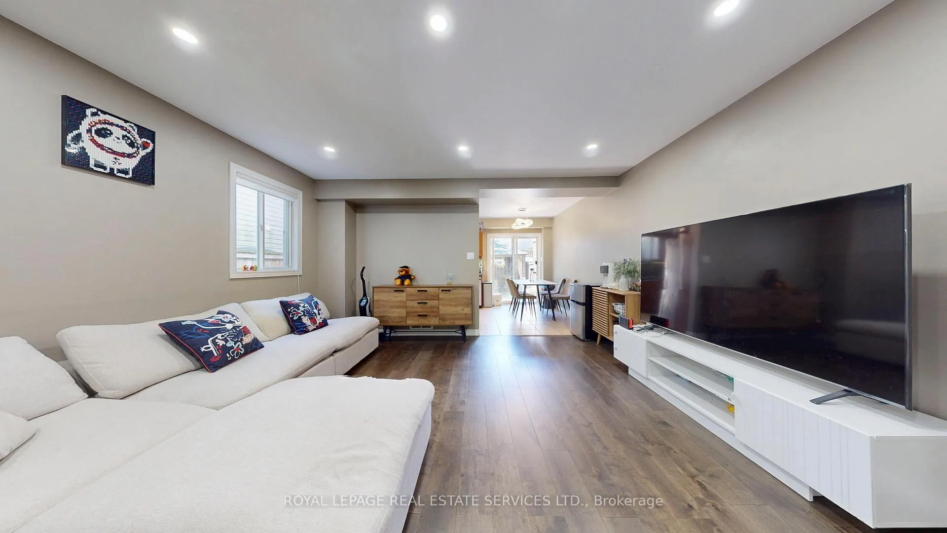 Photo 8 of 65 Morwick Drive, Hamilton, Ancaster — HOMEH
