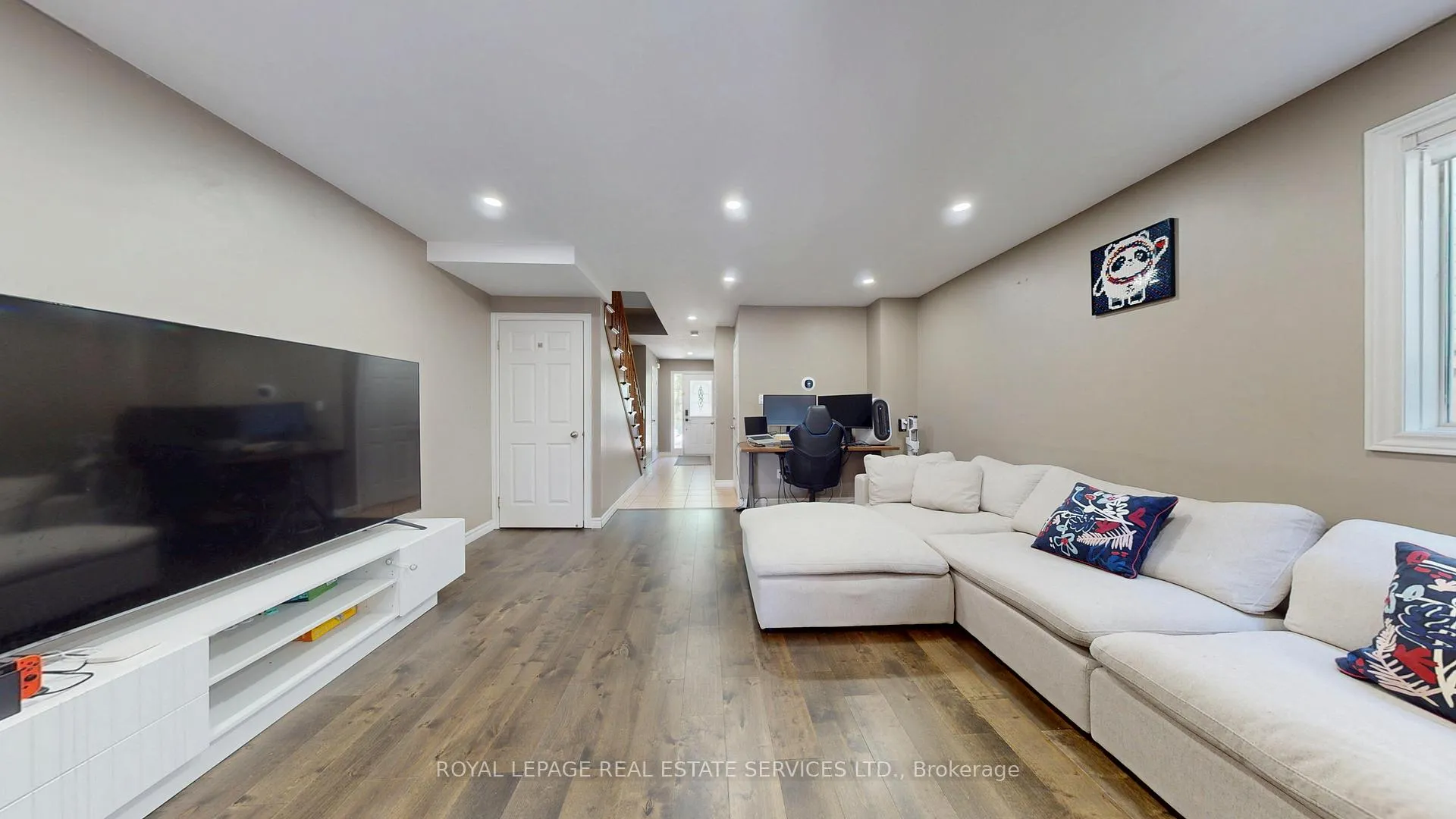 Photo 9 of 65 Morwick Drive, Hamilton, Ancaster — HOMEH