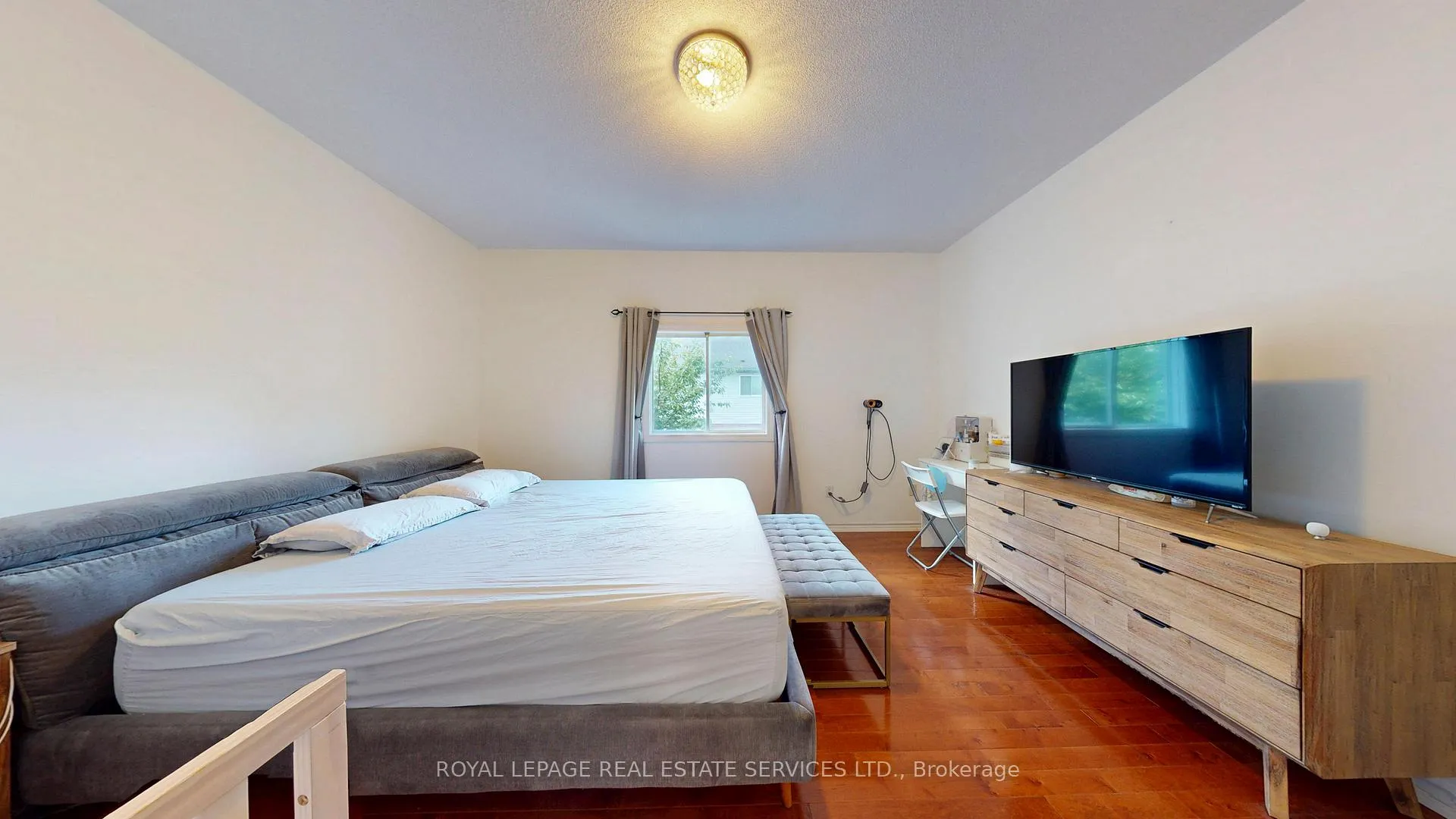 Photo 18 of 65 Morwick Drive, Hamilton, Ancaster — HOMEH