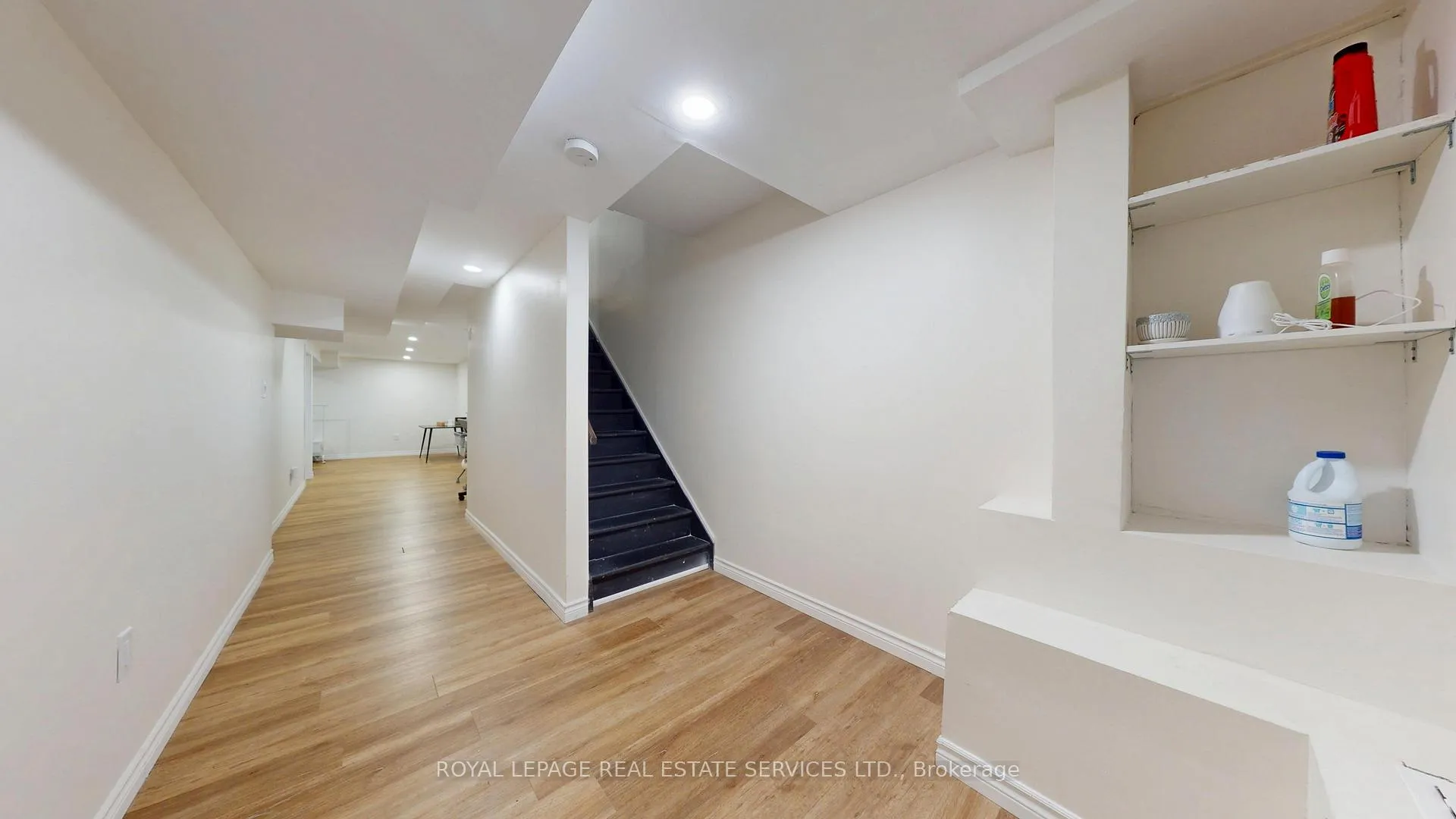 Photo 28 of 65 Morwick Drive, Hamilton, Ancaster — HOMEH