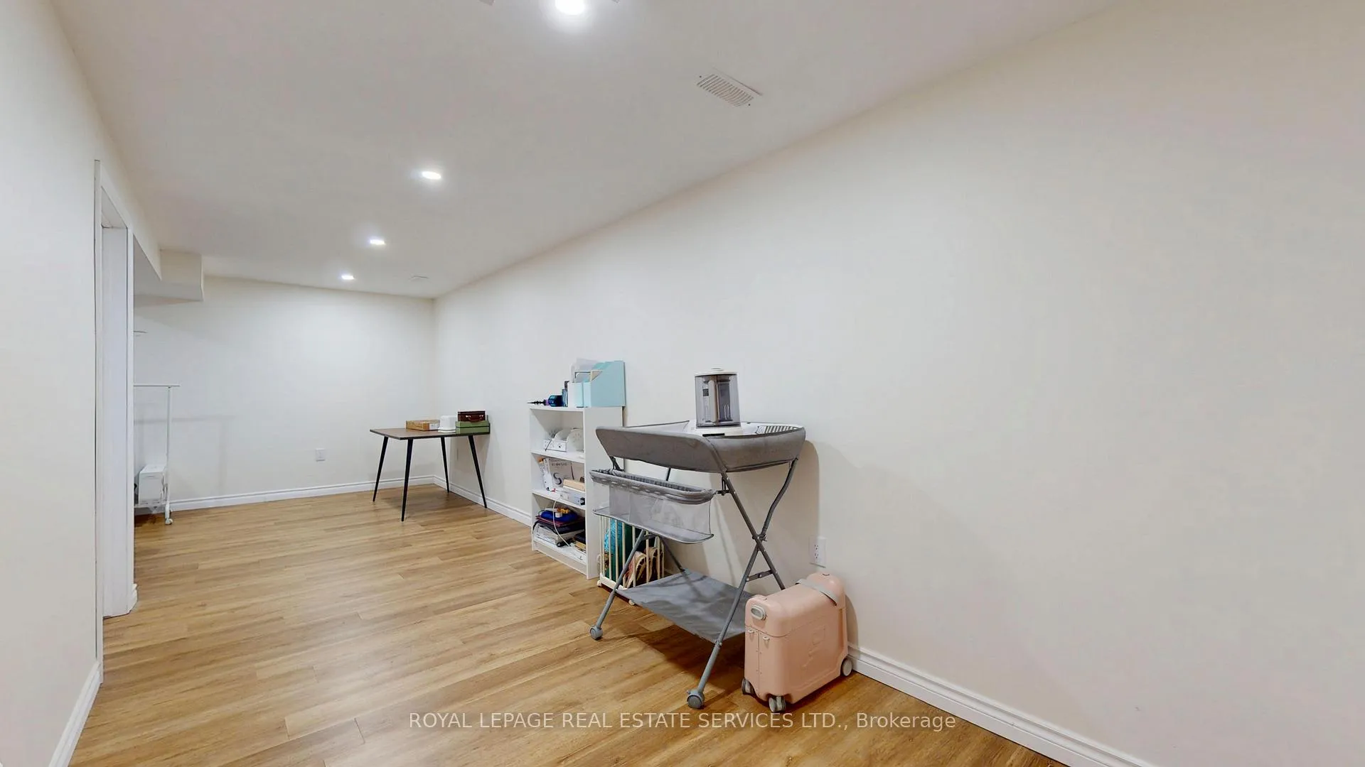 Photo 29 of 65 Morwick Drive, Hamilton, Ancaster — HOMEH
