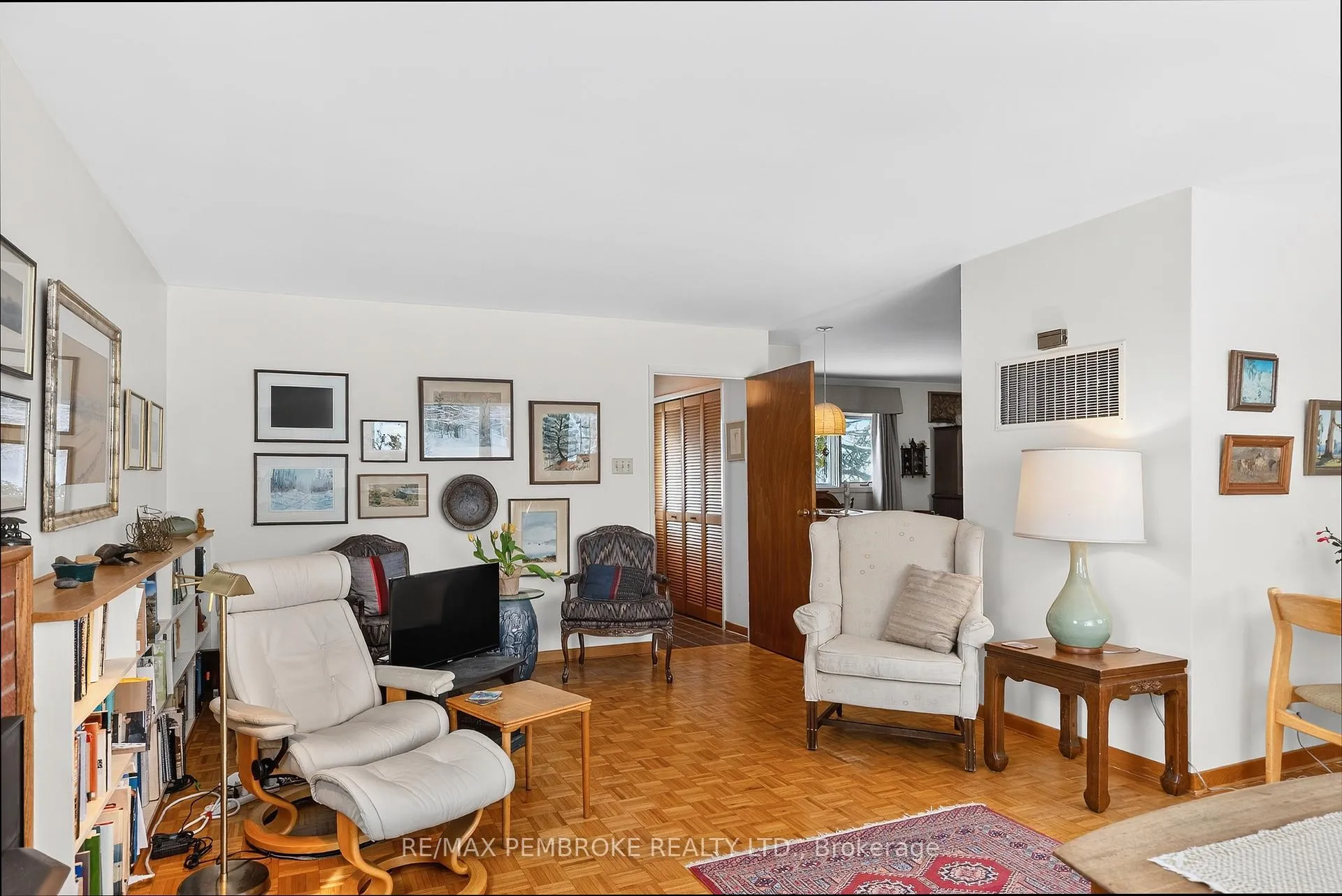 Photo 12 of 98 Glendale Avenue, Deep River, Deep River — HOMEH