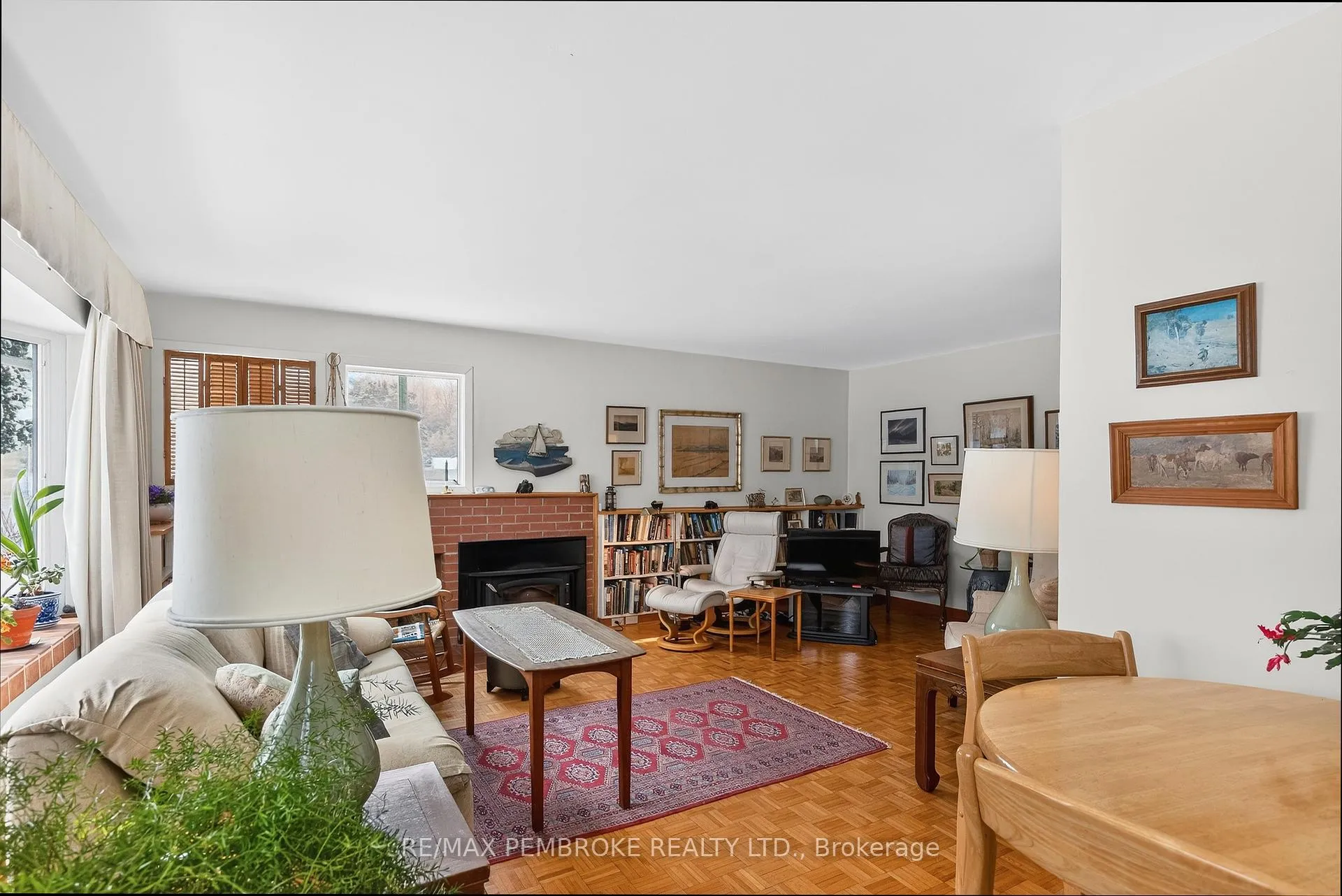 Photo 14 of 98 Glendale Avenue, Deep River, Deep River — HOMEH