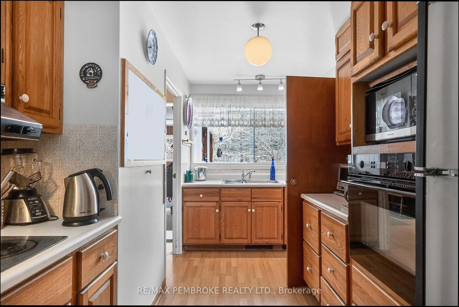 Photo 20 of 98 Glendale Avenue, Deep River, Deep River — HOMEH