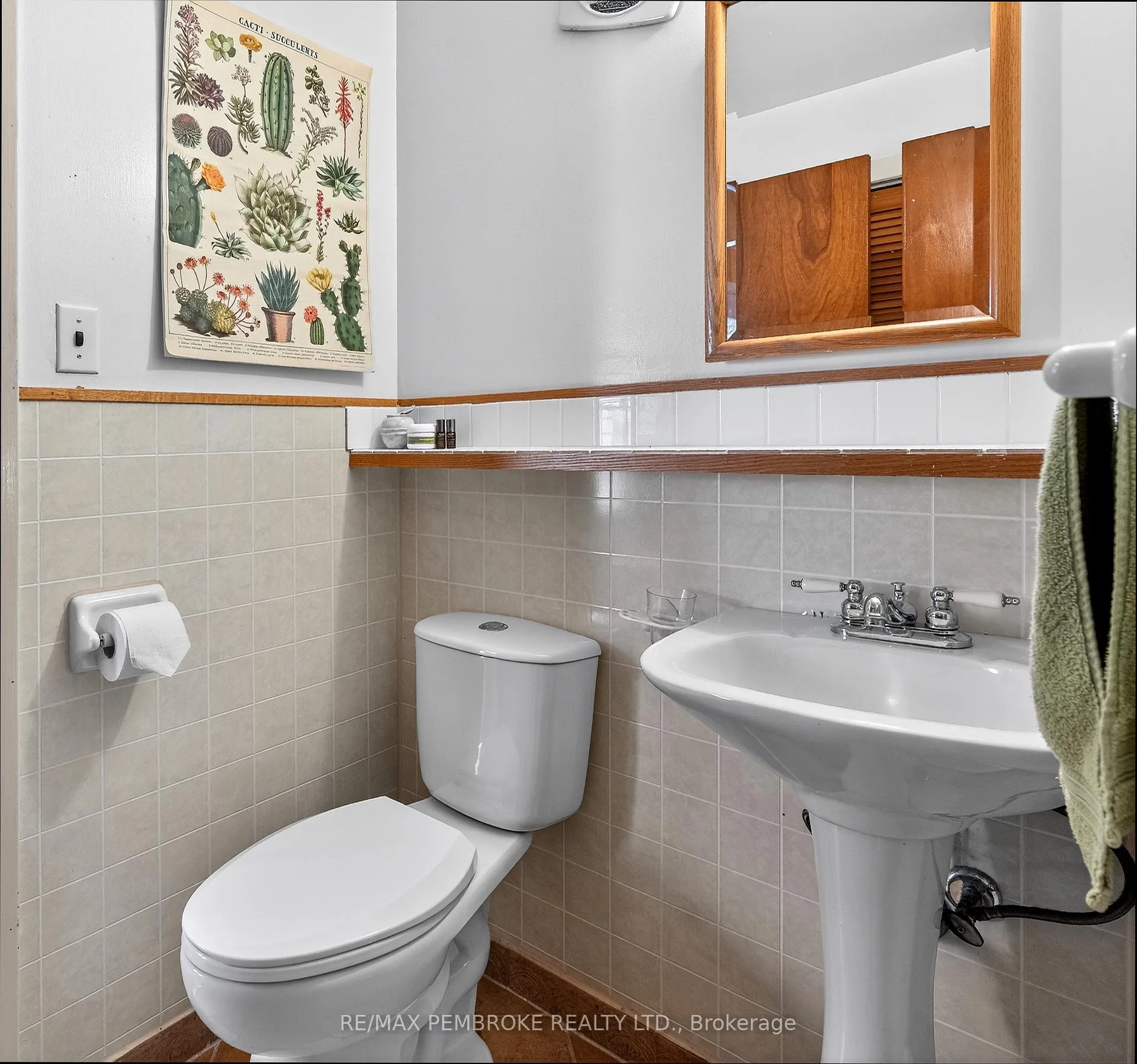 Photo 33 of 98 Glendale Avenue, Deep River, Deep River — HOMEH
