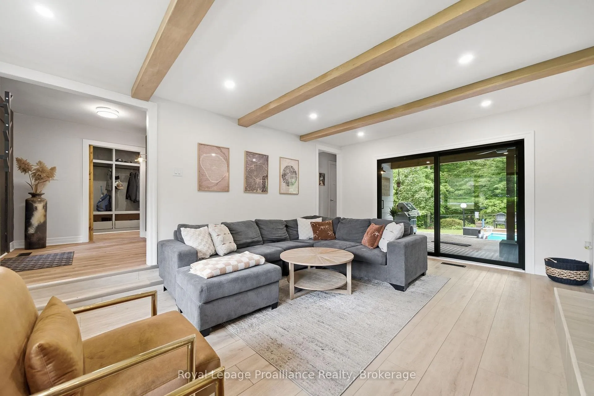 Photo 11 of 1353 Wallbridge Loyalist Road, Quinte West, Sidney Ward — HOMEH