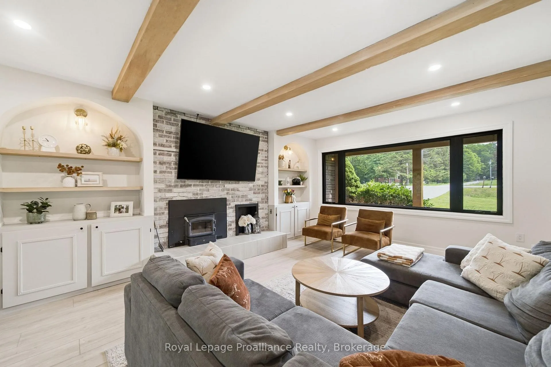 Photo 12 of 1353 Wallbridge Loyalist Road, Quinte West, Sidney Ward — HOMEH