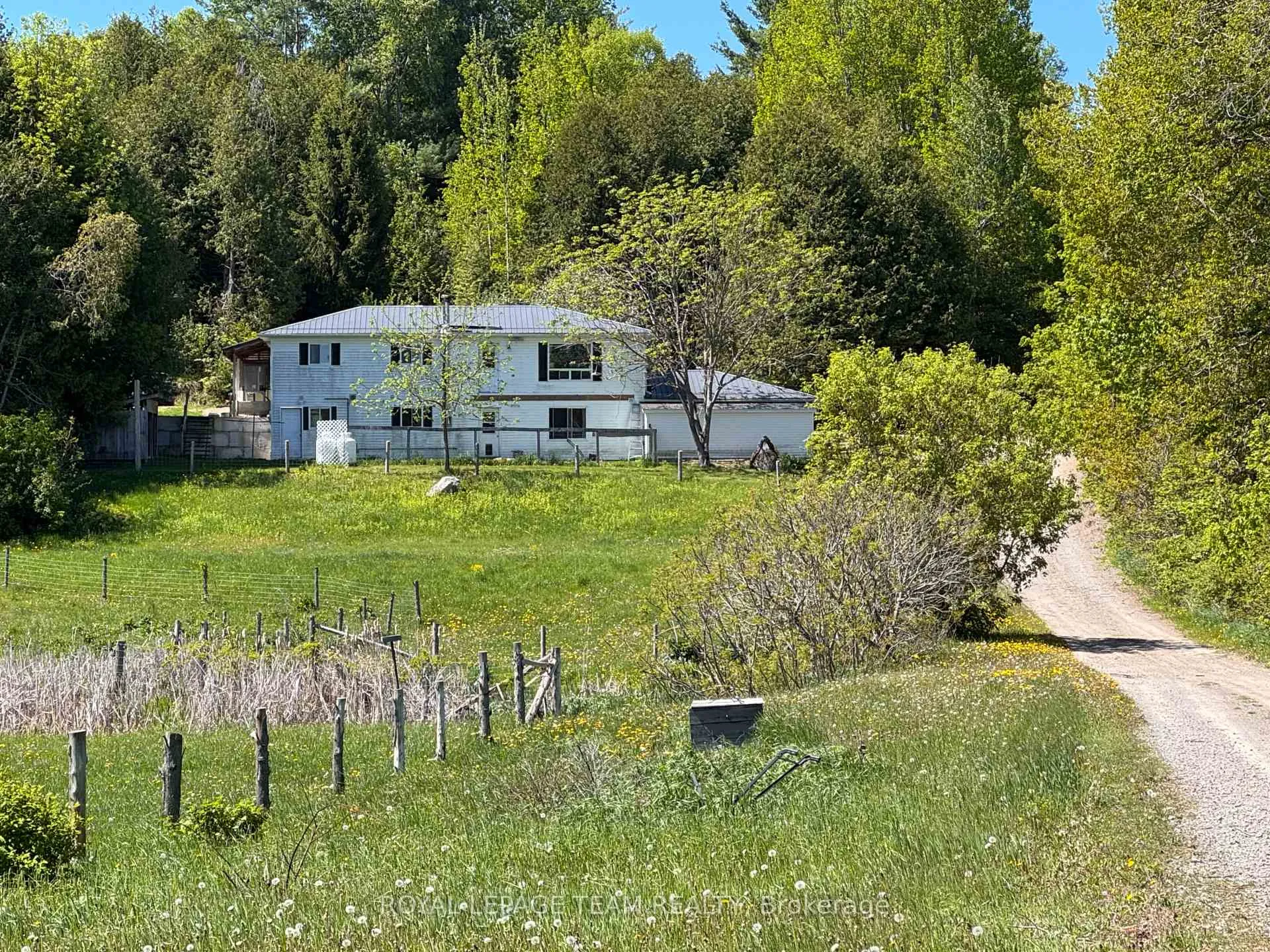 Front of 20473 Highway 17