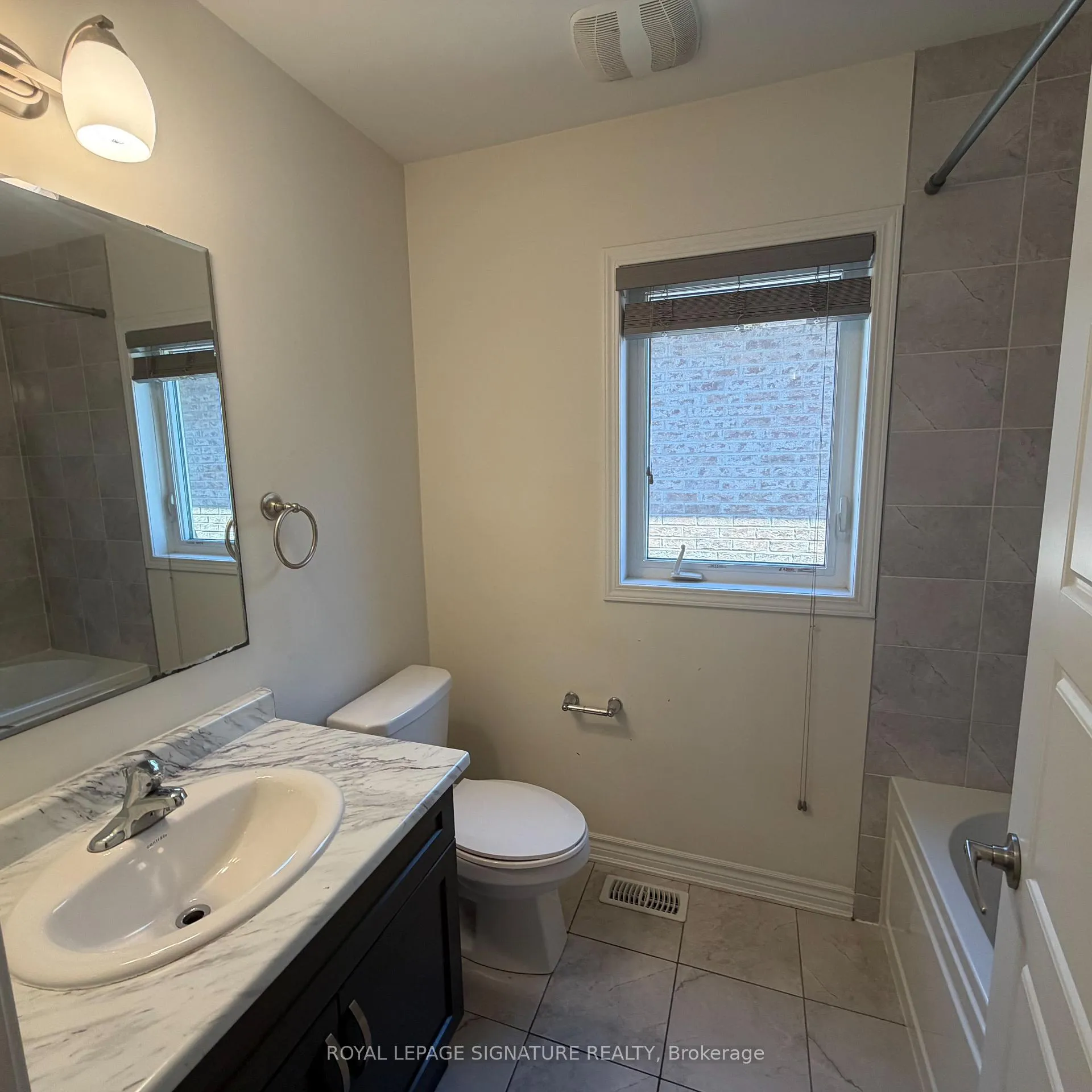 Photo 17 of 1378 Day Terrace, Milton, Ford — HOMEH