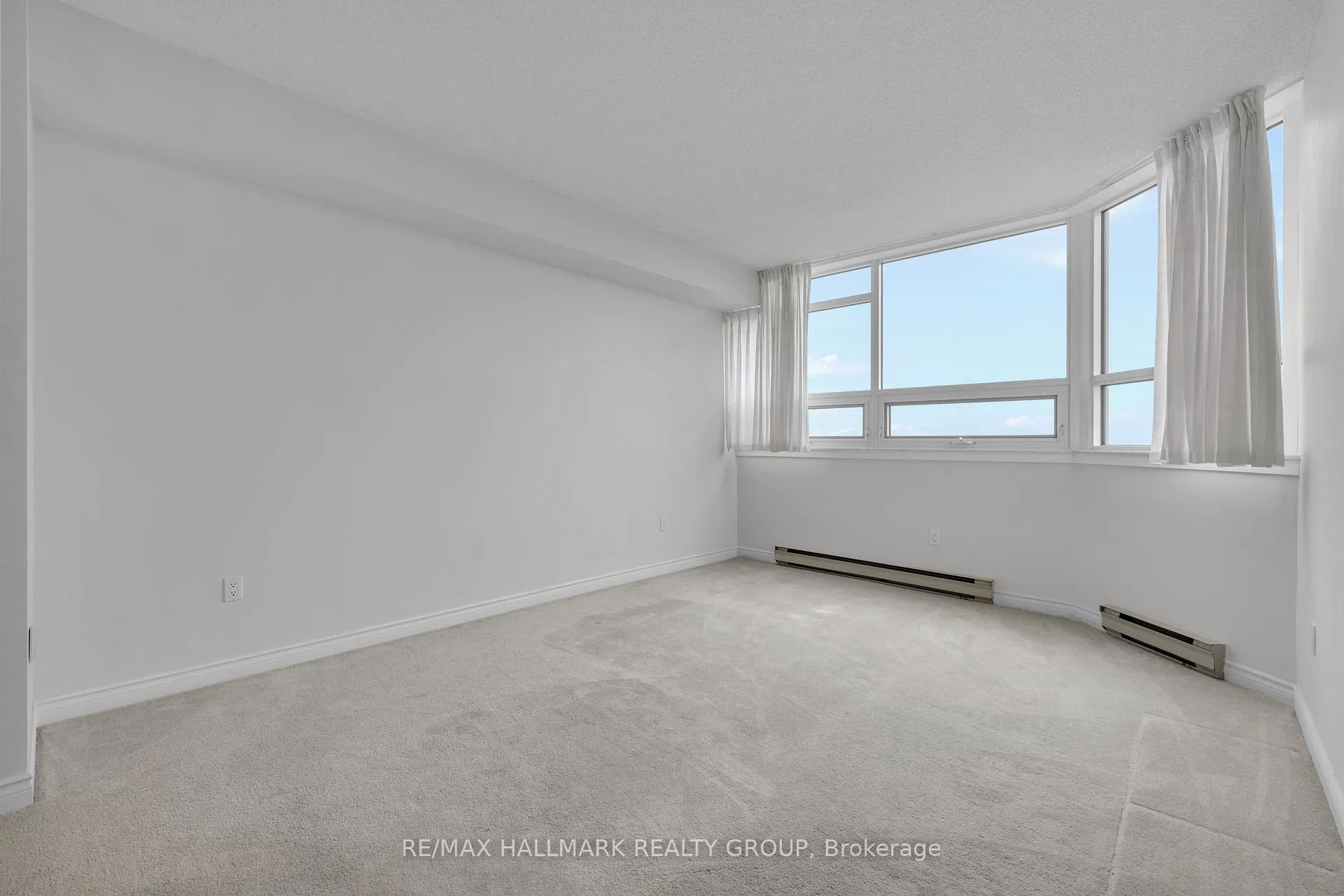 Photo 18 of Unit 2204, 1480 Riverside Drive, Ottawa, Riverview Park — HOMEH