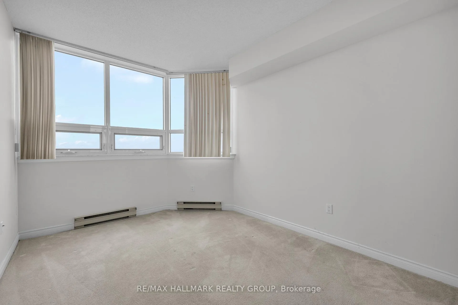 Photo 23 of Unit 2204, 1480 Riverside Drive, Ottawa, Riverview Park — HOMEH