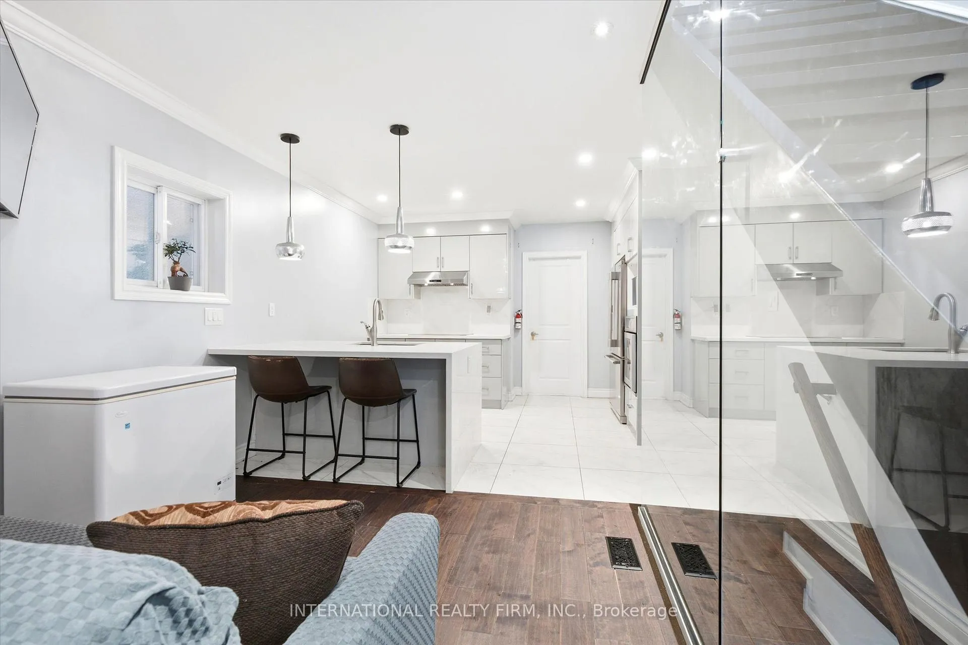 Photo of 568 Delaware Avenue N