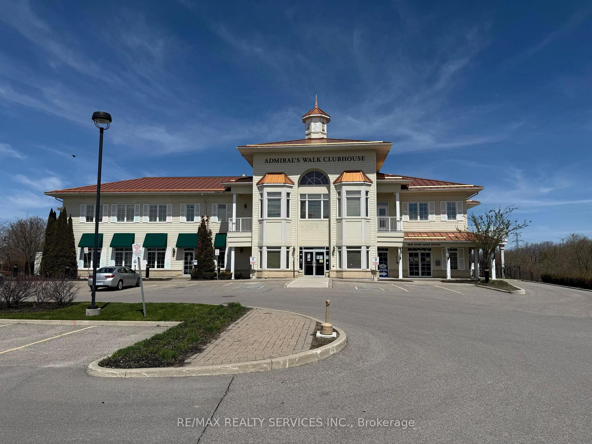 Photo 4 of Unit 229, 50 Lakebreeze Drive, Clarington, Newcastle — HOMEH
