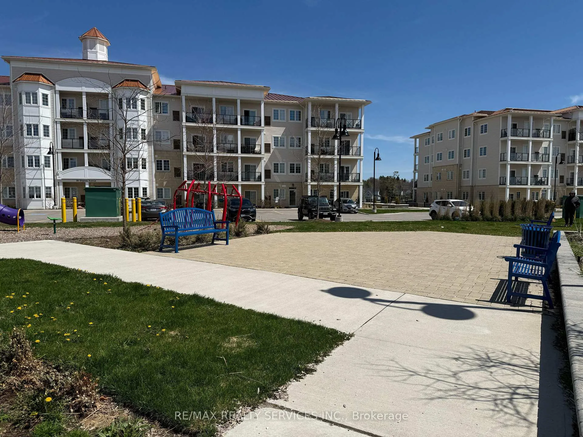 Photo 6 of Unit 229, 50 Lakebreeze Drive, Clarington, Newcastle — HOMEH
