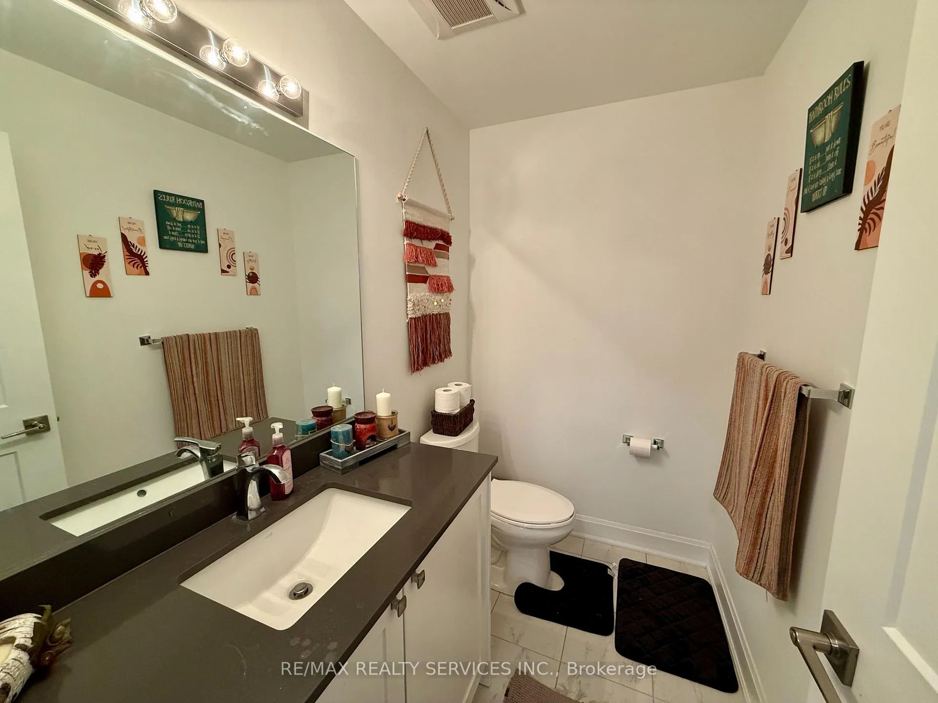 Photo 21 of Unit 229, 50 Lakebreeze Drive, Clarington, Newcastle — HOMEH