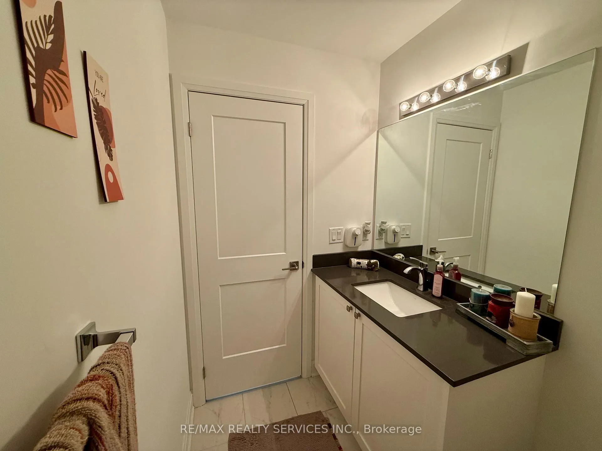 Photo 22 of Unit 229, 50 Lakebreeze Drive, Clarington, Newcastle — HOMEH