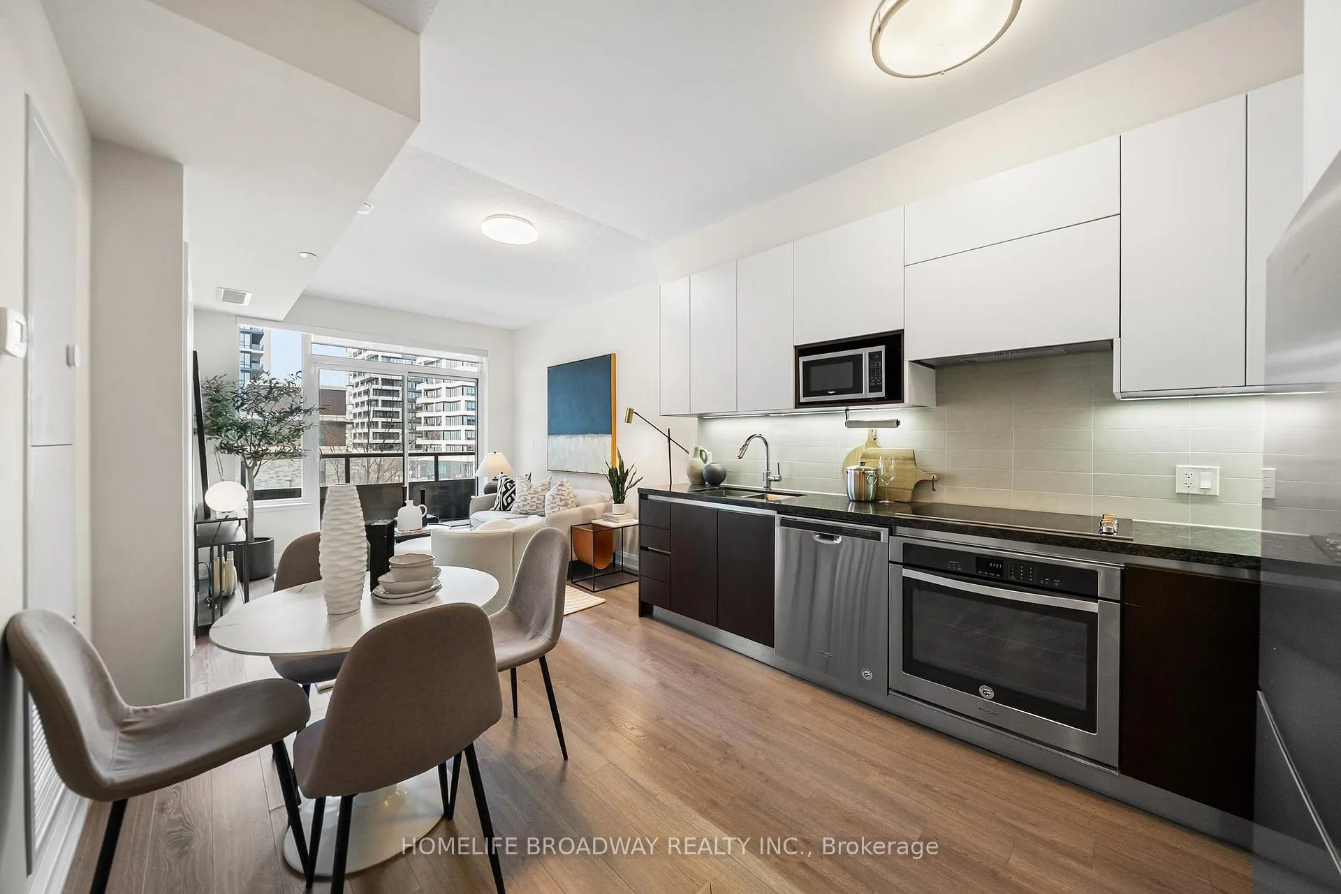 Photo 2 of Unit 302, 15 Water Walk Drive, Markham, Unionville — HOMEH