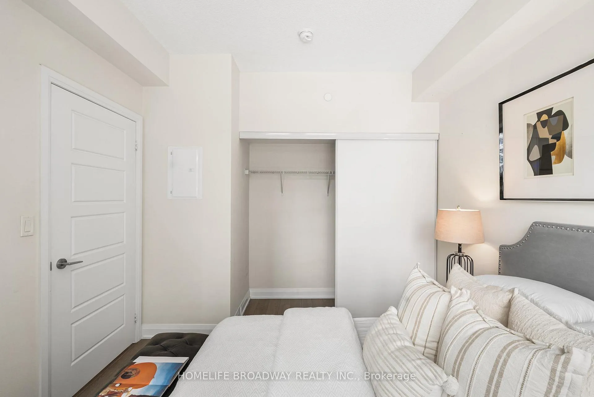 Photo 16 of Unit 302, 15 Water Walk Drive, Markham, Unionville — HOMEH