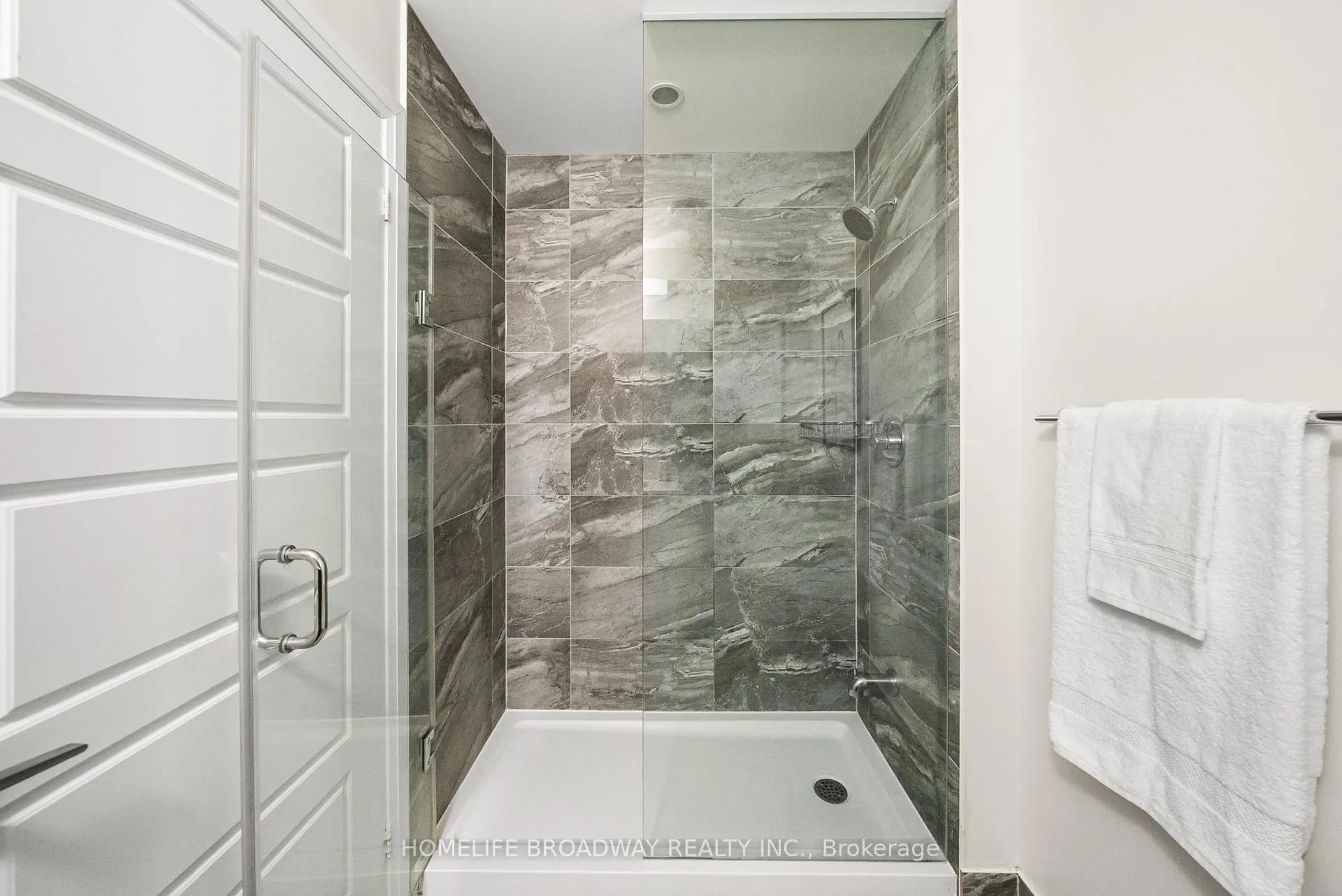 Photo 18 of Unit 302, 15 Water Walk Drive, Markham, Unionville — HOMEH