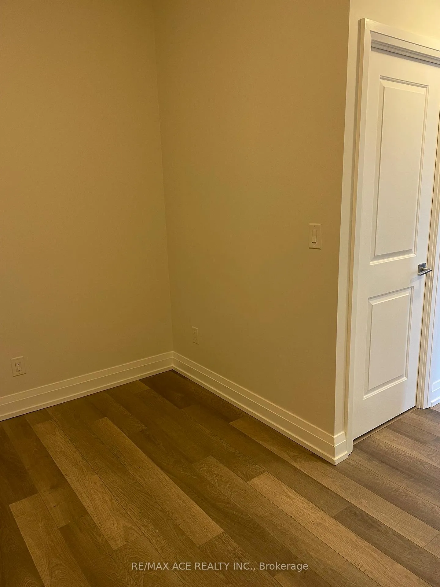 Photo 7 of Unit 508, 7167 Yonge Street, Markham, Grandview — HOMEH