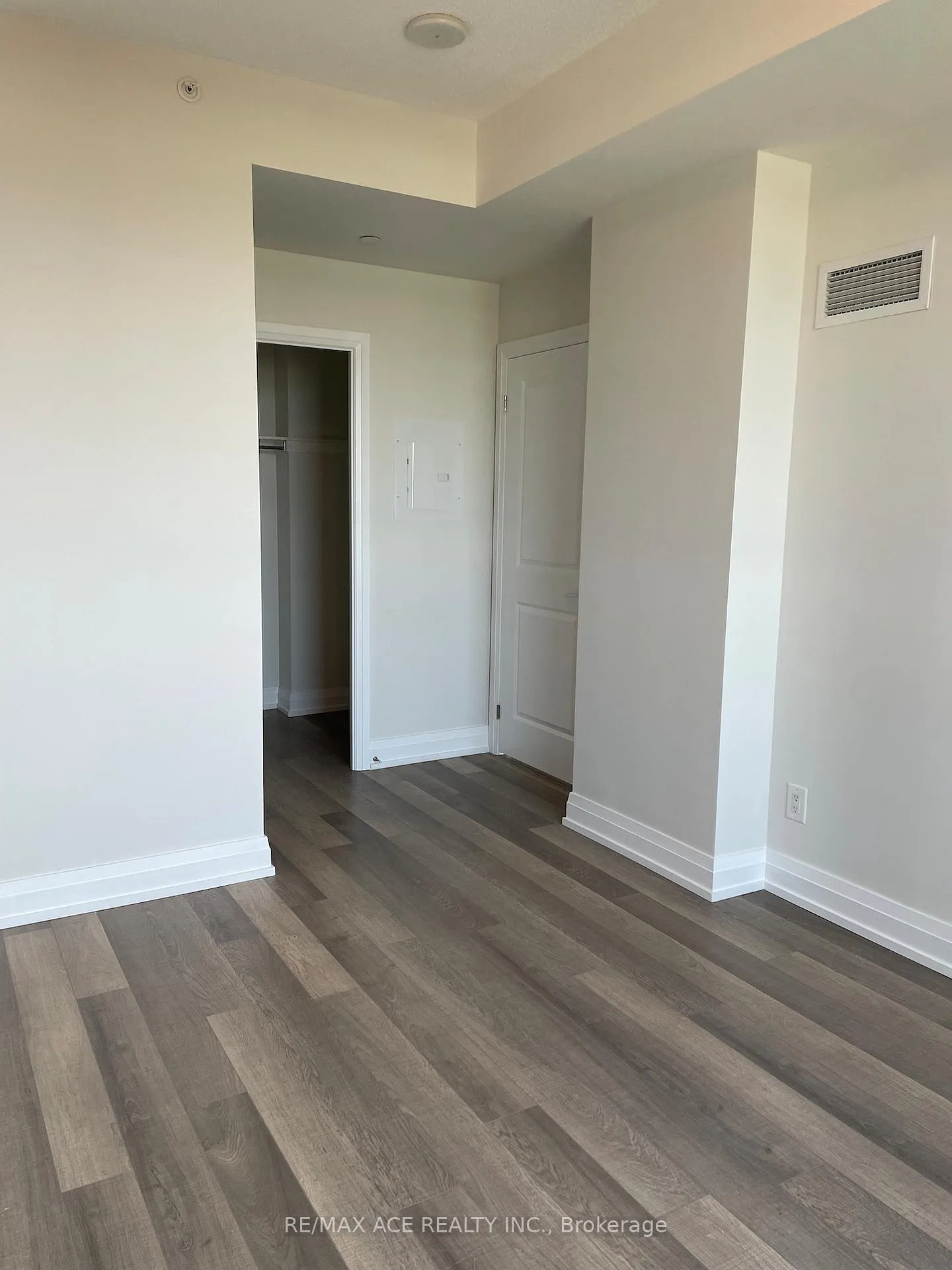 Photo 14 of Unit 508, 7167 Yonge Street, Markham, Grandview — HOMEH