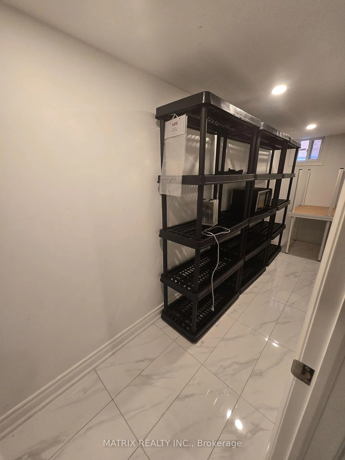 Photo 10 of 20 Arkona Drive, Scarborough, Tam O'Shanter-Sullivan — HOMEH